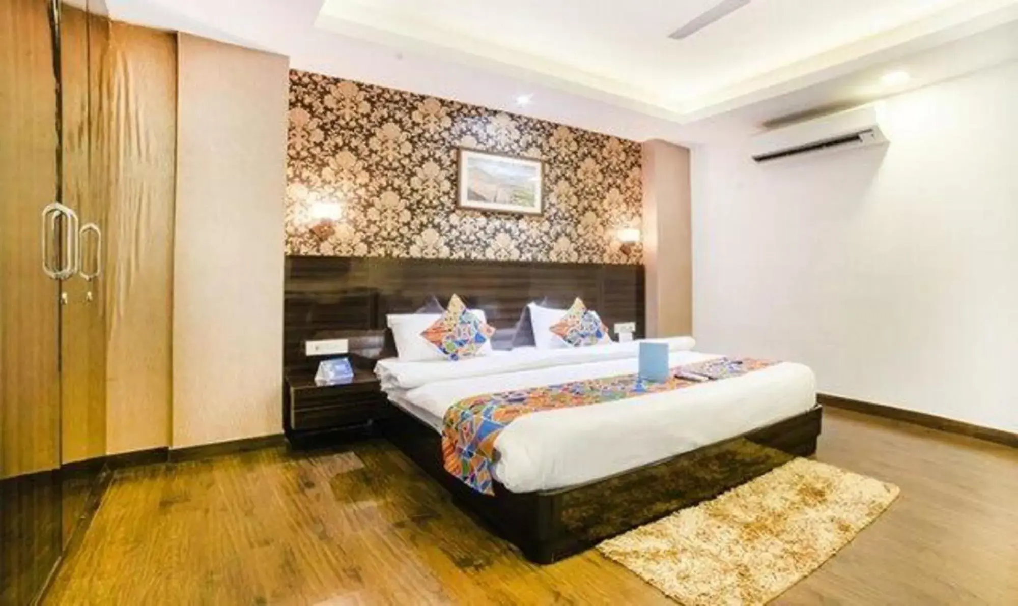 FabHotel Galaxy - Nr Patel Nagar Metro FabHotel Galaxy - Nr Patel Nagar Metro