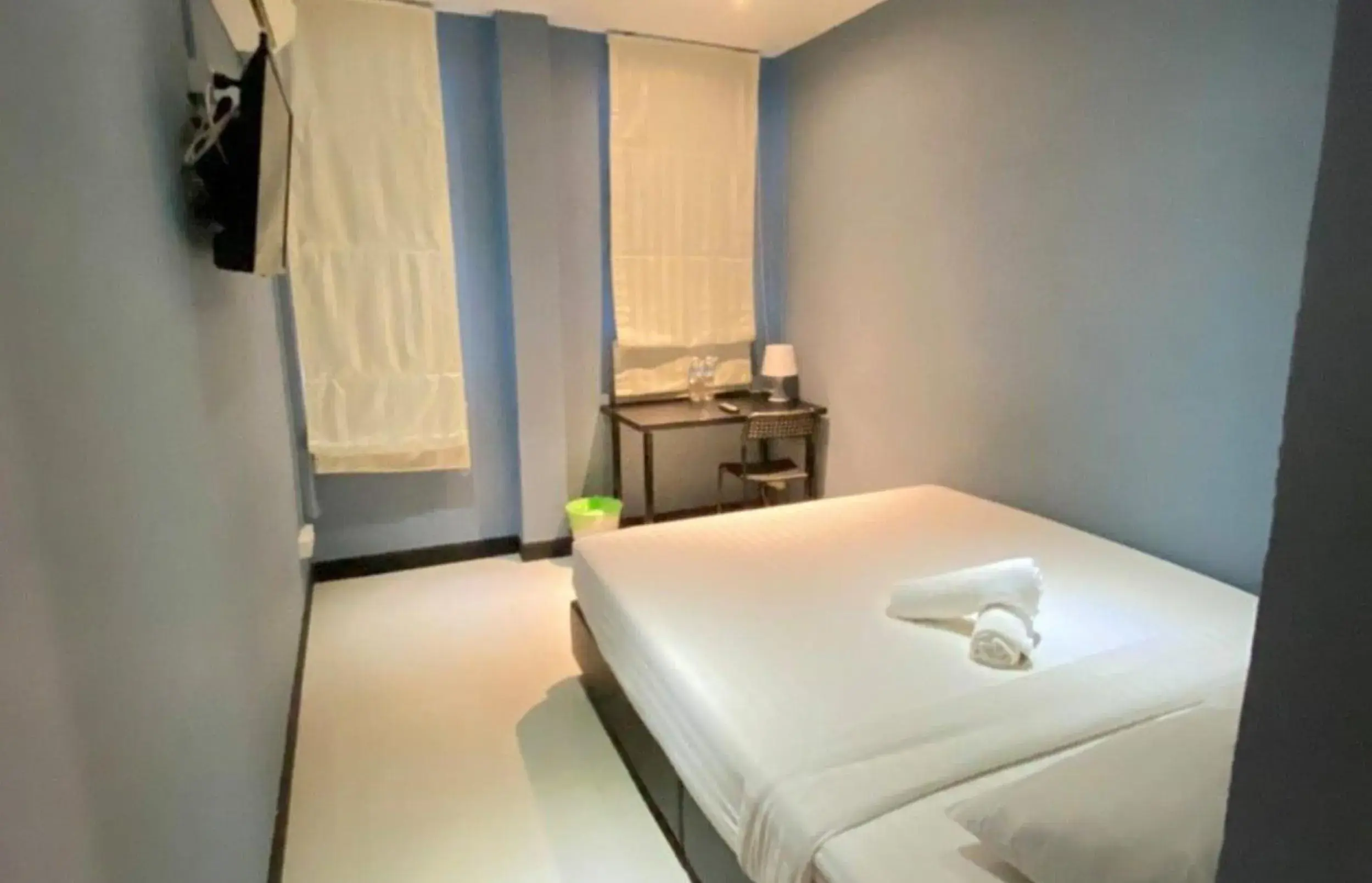 Double Room with Private Bathroom in The Little Pig Sukhumvit Double Room with Private Bathroom in The Little Pig Sukhumvit