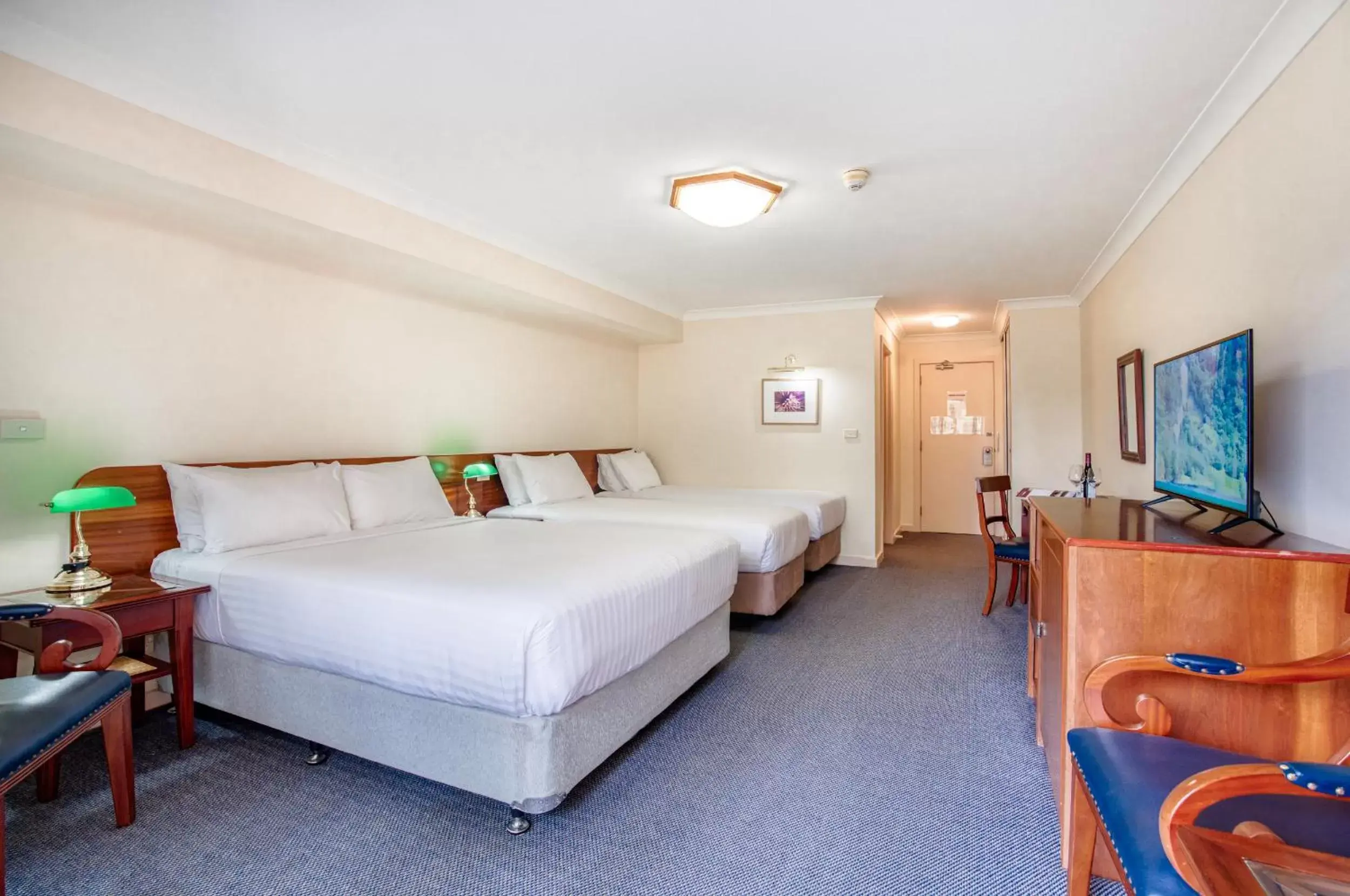 Garden View Family Room in Panorama Hotel St Helens Garden View Family Room in Panorama Hotel St Helens