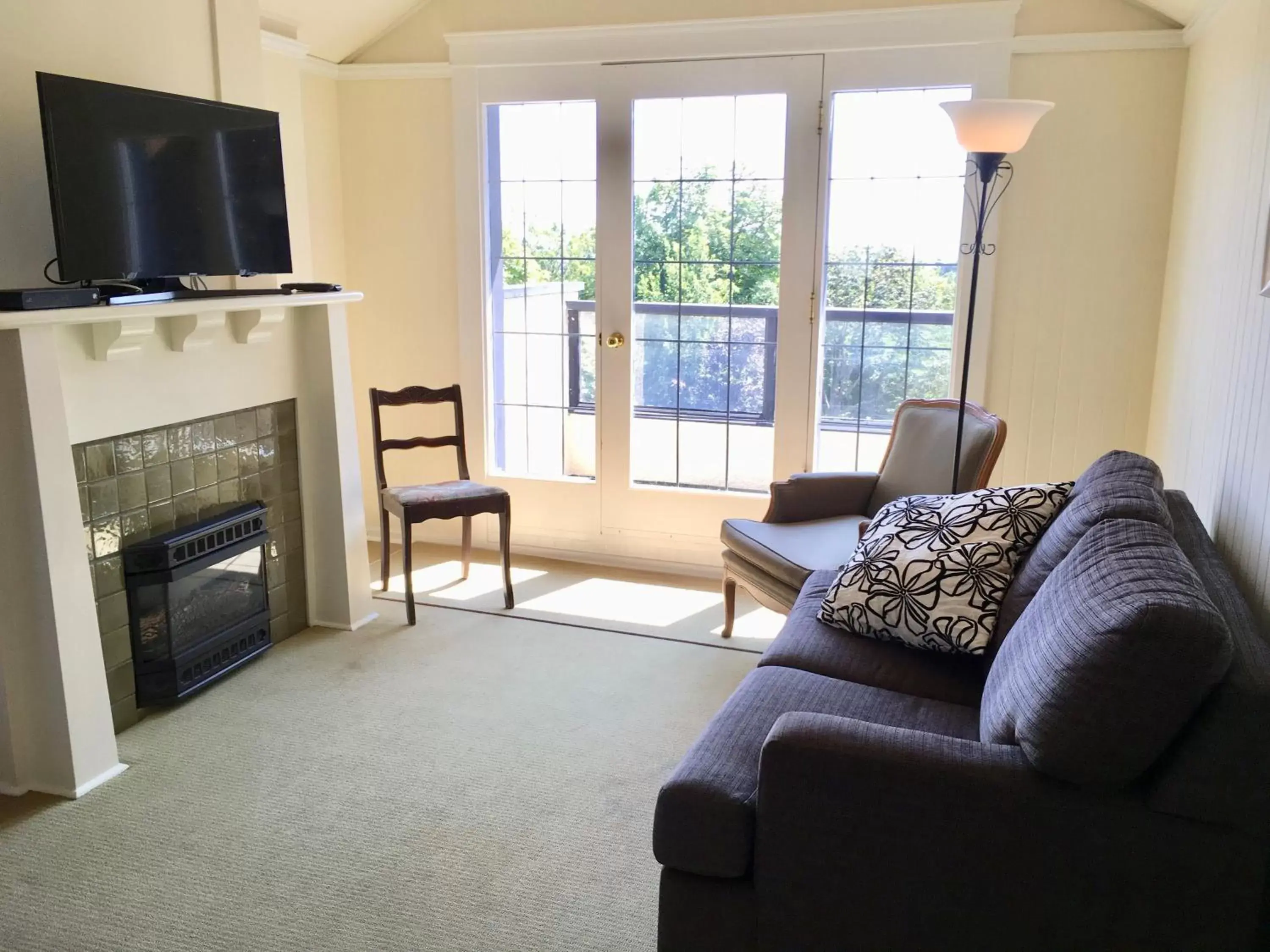 Westminster Chamber in Prior Castle Inn Westminster Chamber in Prior Castle Inn