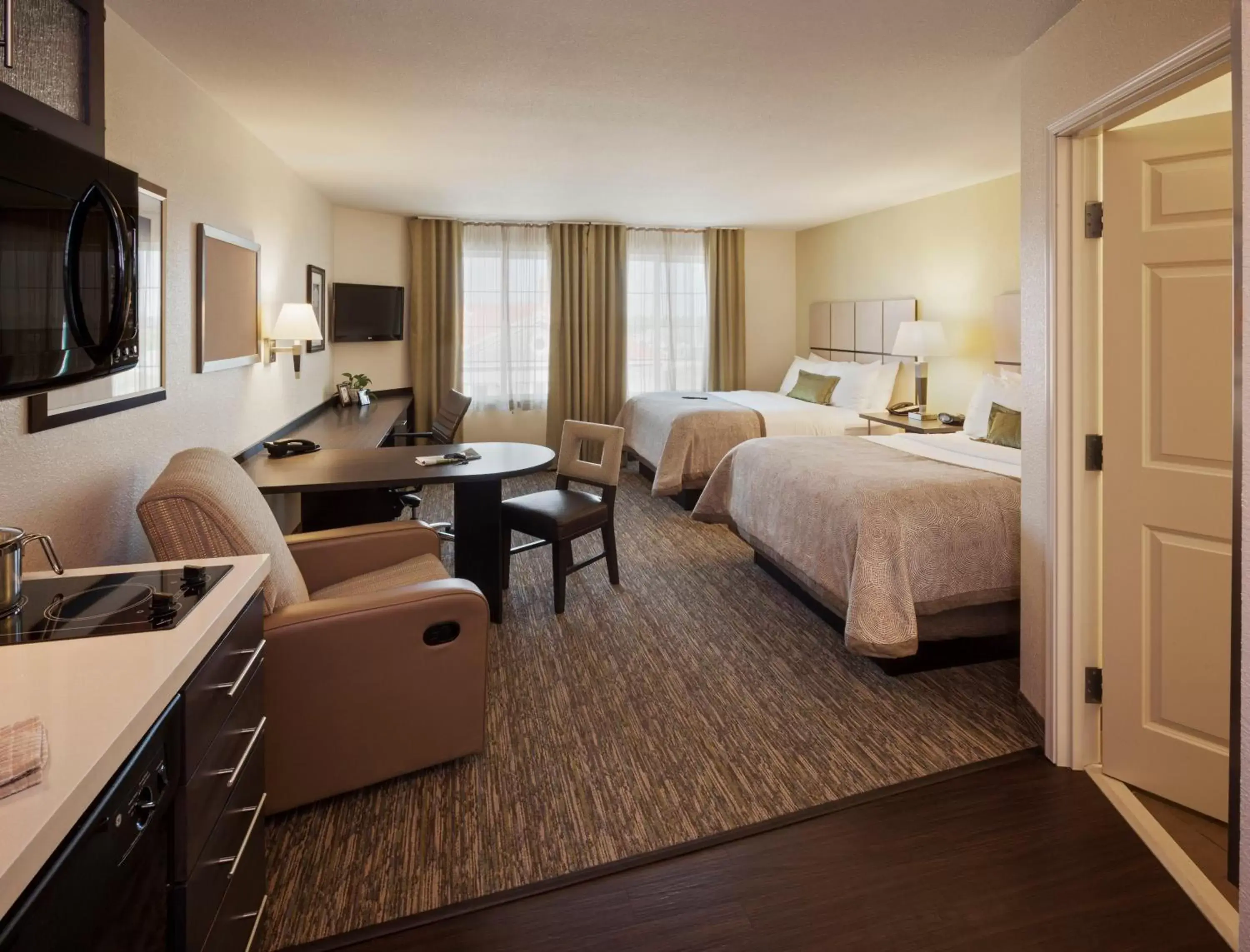 Queen Studio Suite with Two Queen Beds - Mobility Access Tub/Non-Smoking in Candlewood Suites Gonzales - Baton Rouge Area by IHG Queen Studio Suite with Two Queen Beds - Mobility Access Tub/Non-Smoking in Candlewood Suites Gonzales - Baton Rouge Area by IHG