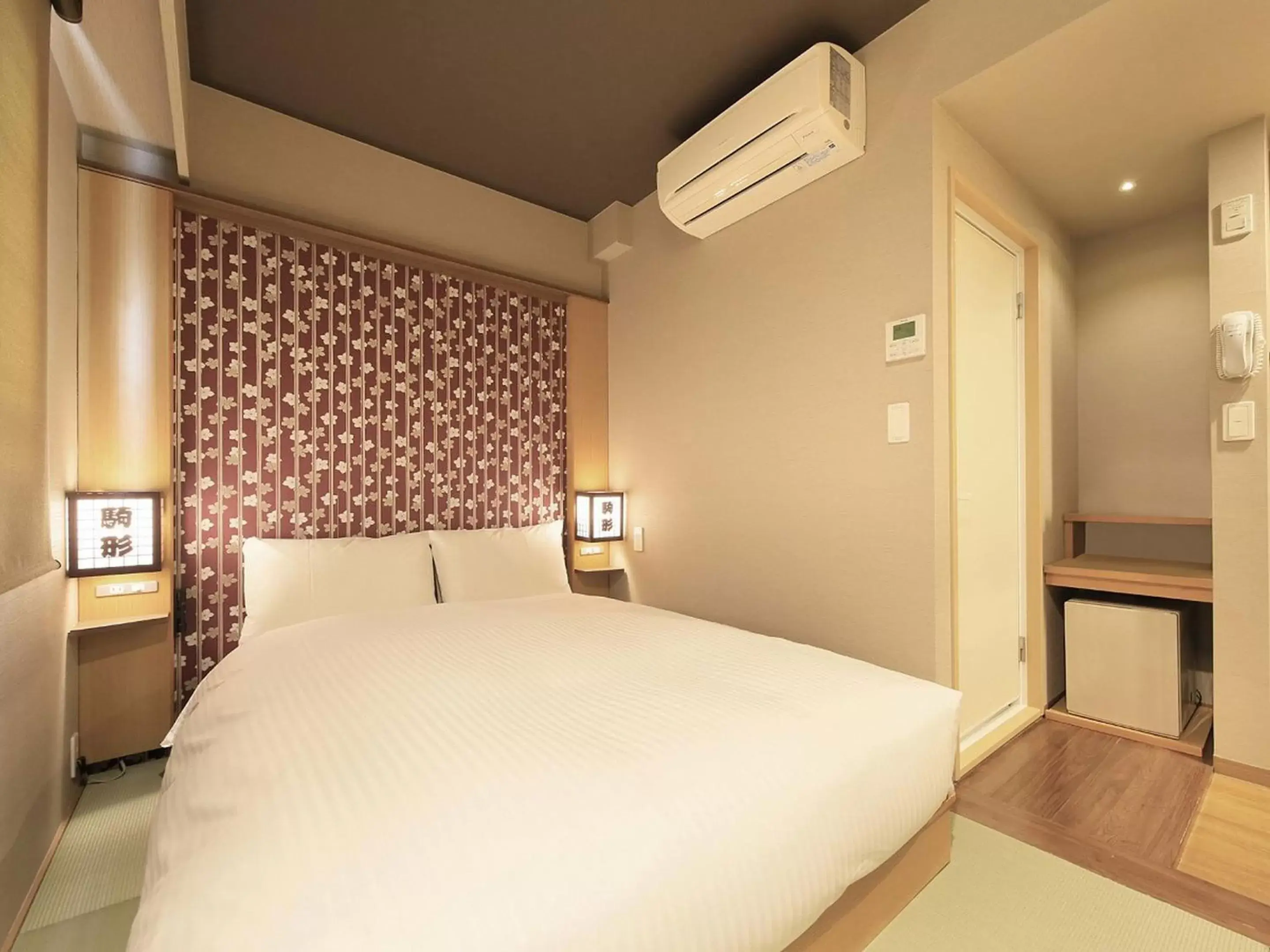 Economy Double Room With Small Double Bed - Non Smoking in Asakusa Hotel Hatago Economy Double Room With Small Double Bed - Non Smoking in Asakusa Hotel Hatago