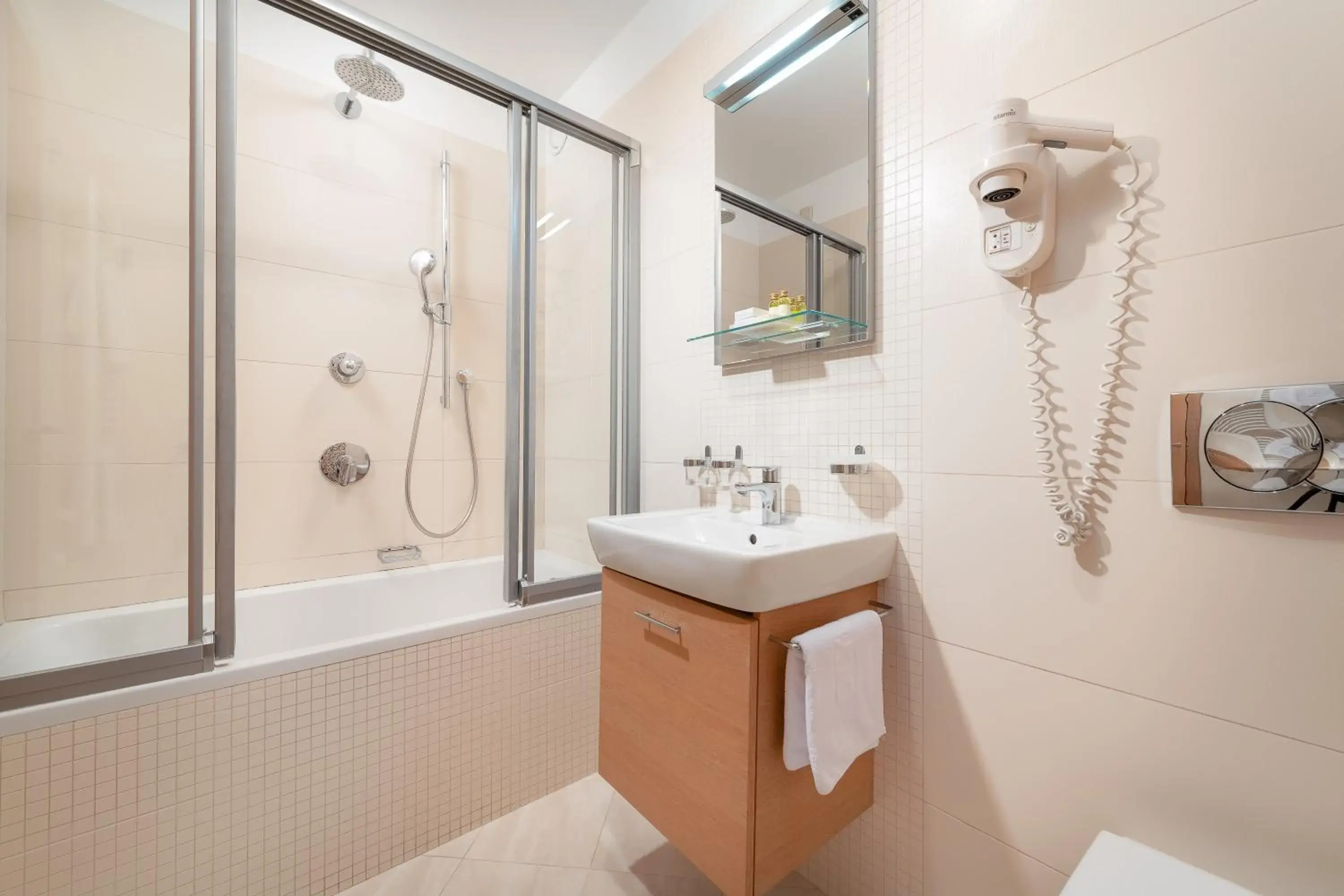 Deluxe Junior Suite in Hotel Olympia Deluxe Junior Suite in Hotel Olympia