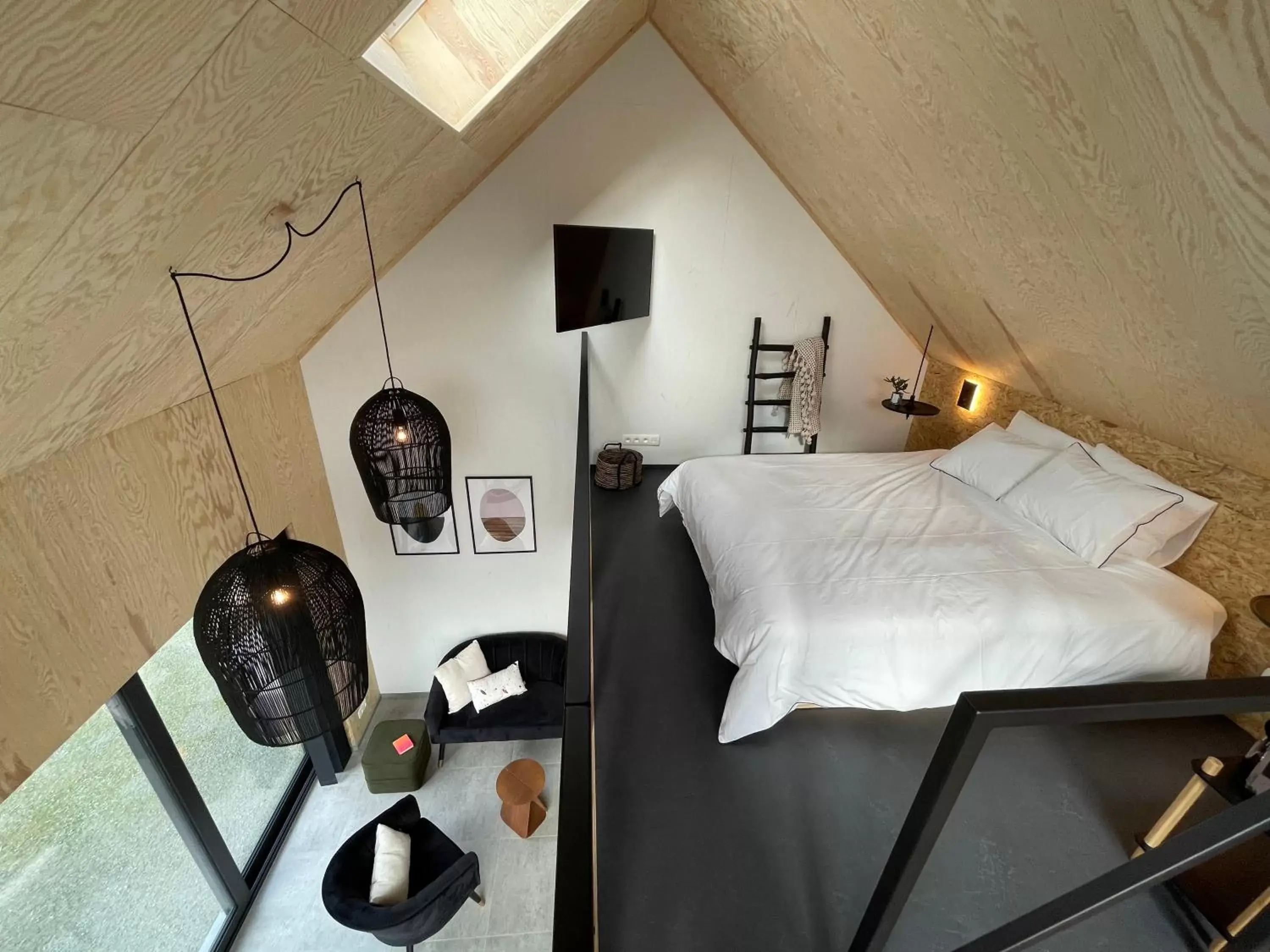 Large Double Room in Le Studio du Designer Large Double Room in Le Studio du Designer