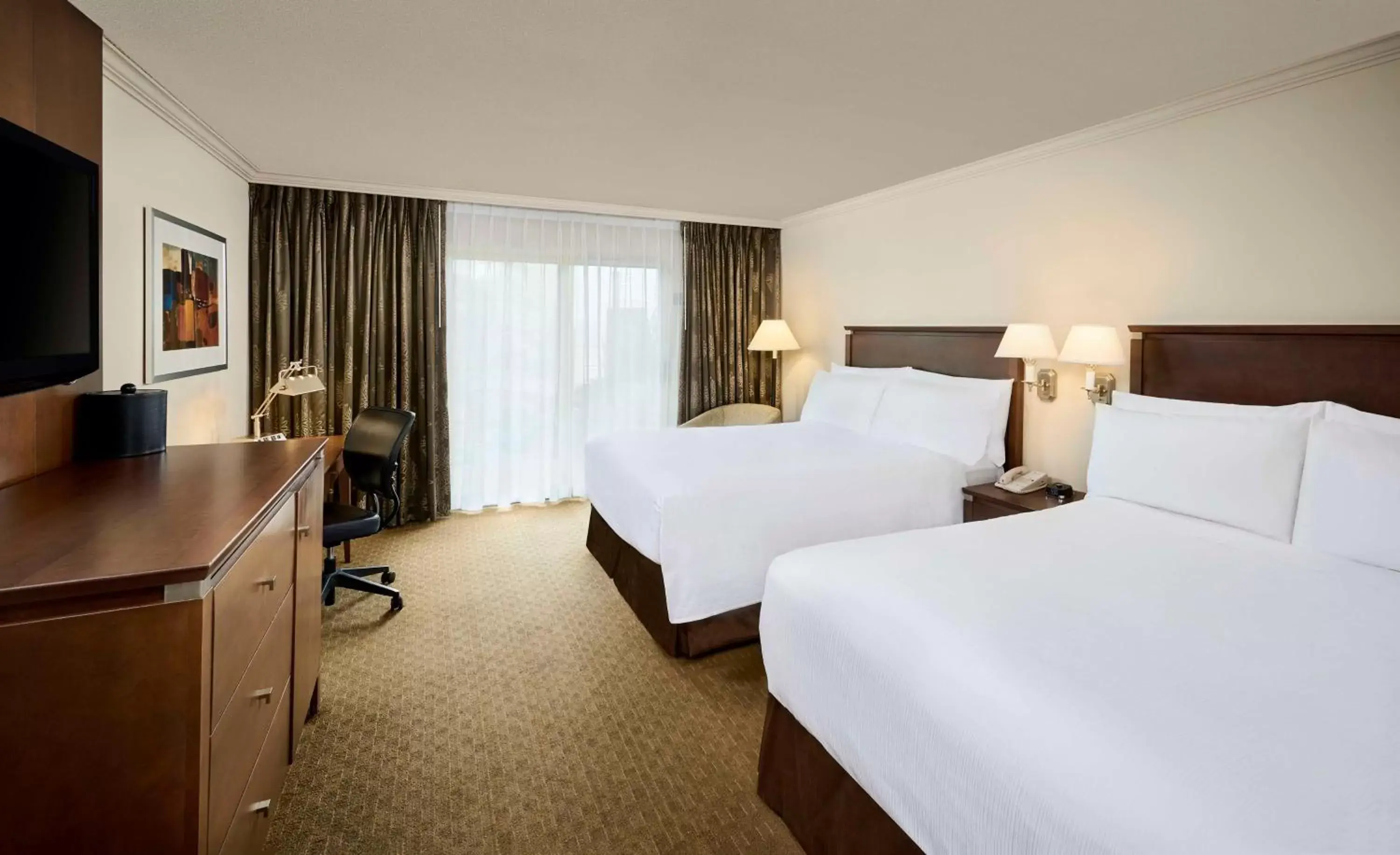 Queen Room with Two Queen Beds and Balcony - West Wing - Attrium View/Non-Smoking in Best Western Plus Lamplighter Inn & Conference Centre Queen Room with Two Queen Beds and Balcony - West Wing - Attrium View/Non-Smoking in Best Western Plus Lamplighter Inn & Conference Centre