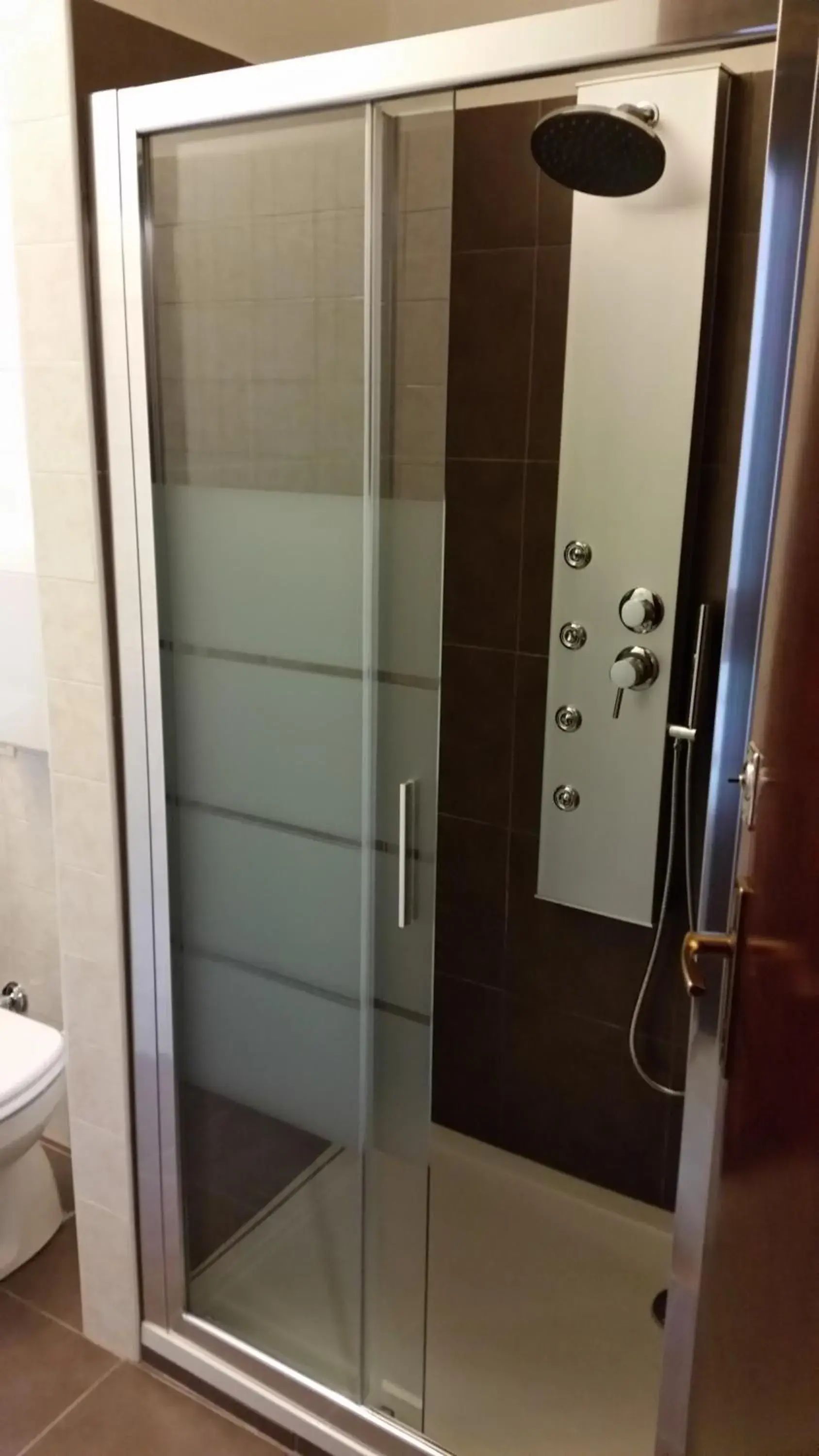 Single Room with Balcony in Megaride Guest House Single Room with Balcony in Megaride Guest House