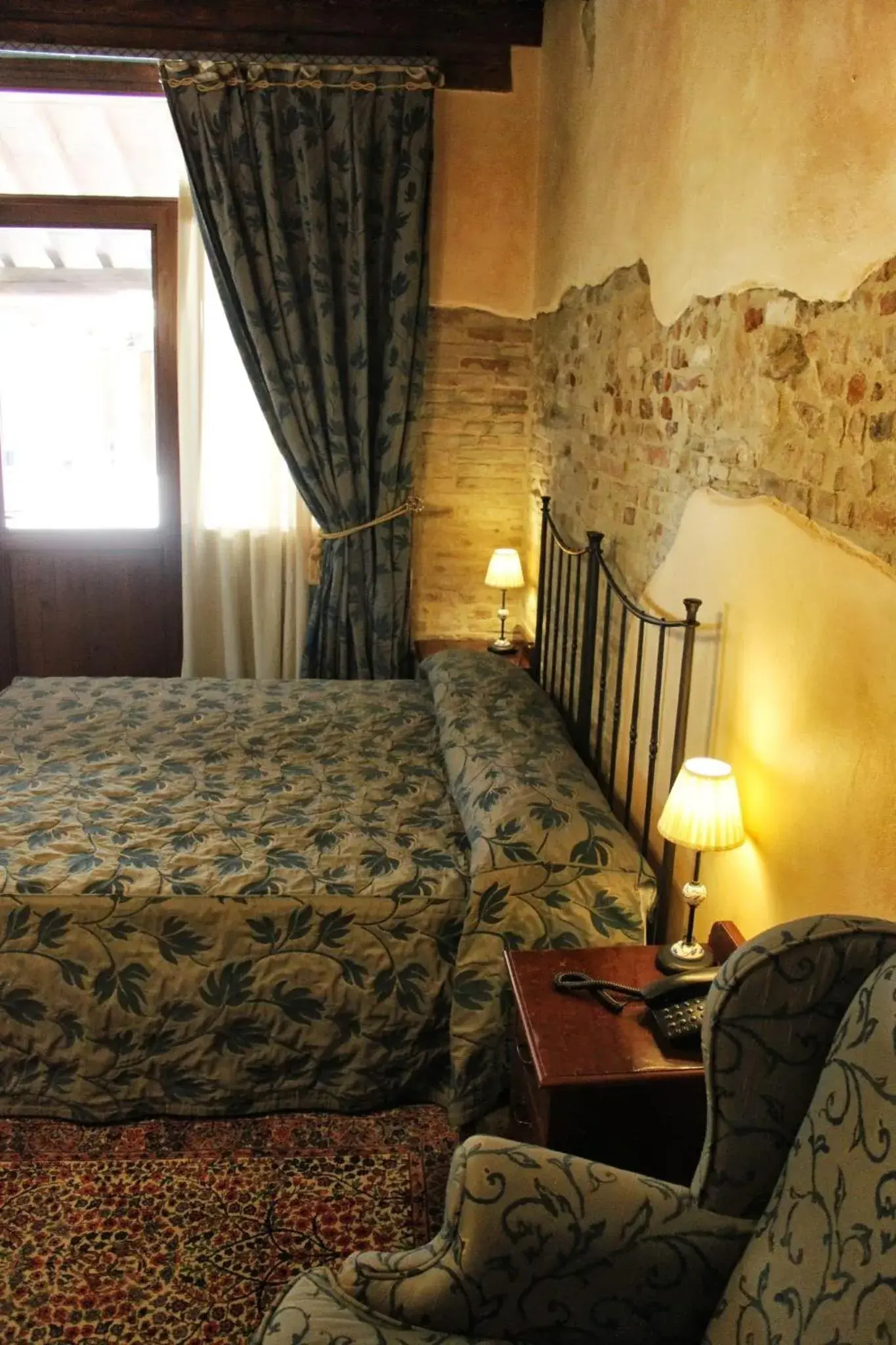 Superior Double or Twin Room in Castello Montegiove Superior Double or Twin Room in Castello Montegiove