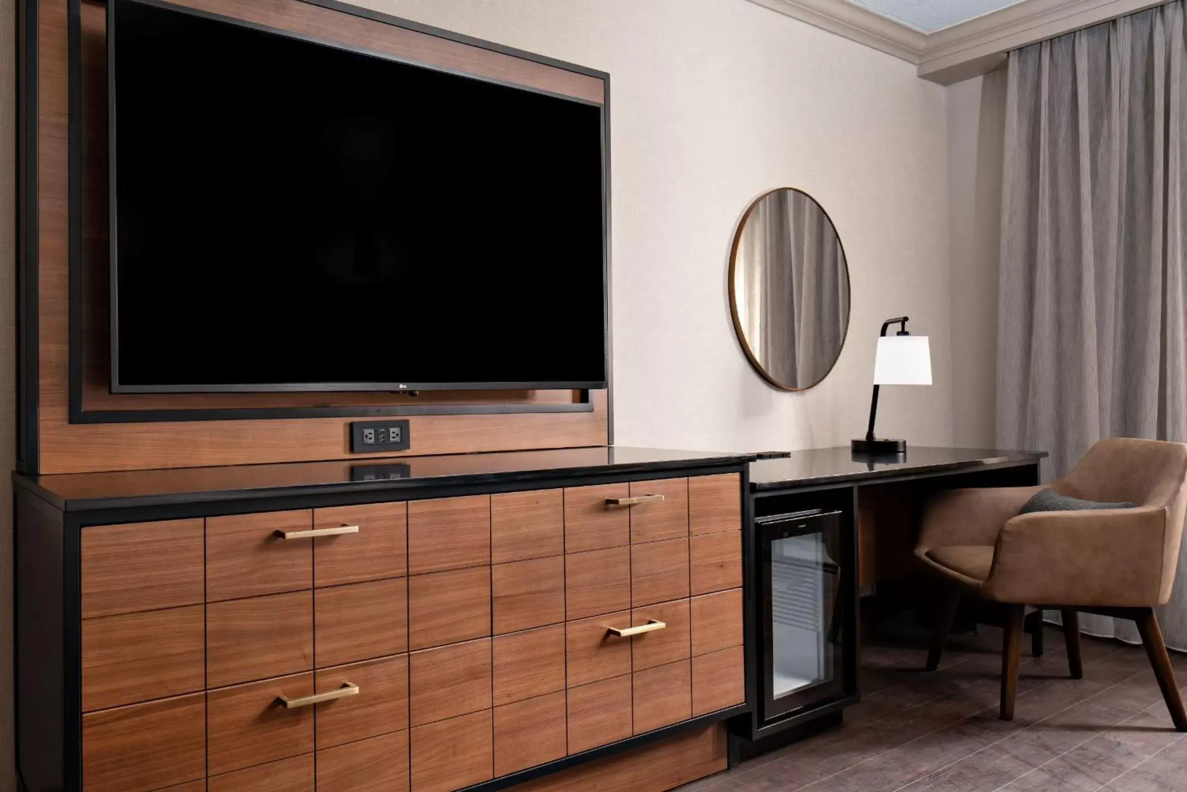 Suite in Hyatt Regency Westlake Suite in Hyatt Regency Westlake