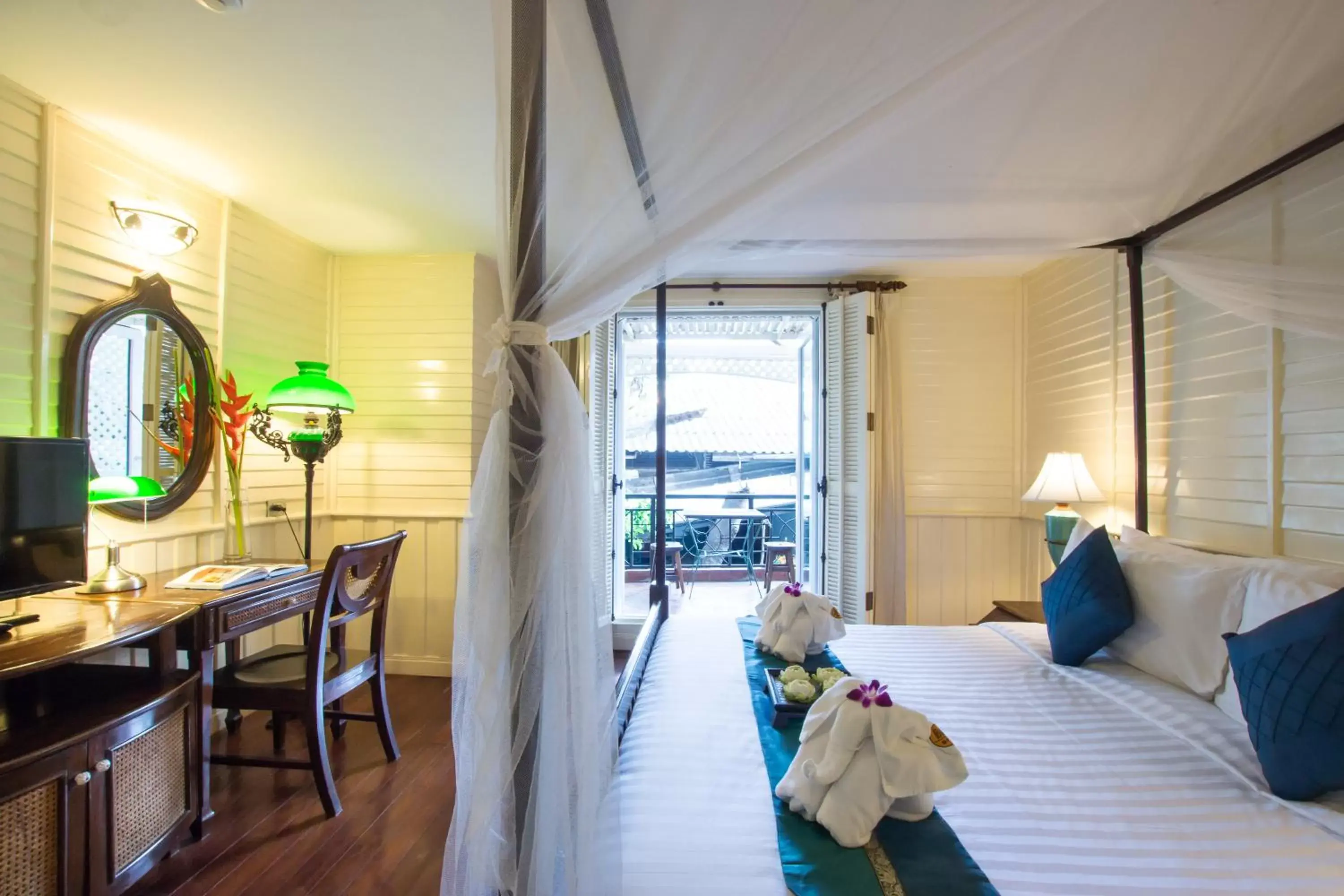 Deluxe King Room in Buddy Lodge, Khaosan Road Deluxe King Room in Buddy Lodge, Khaosan Road