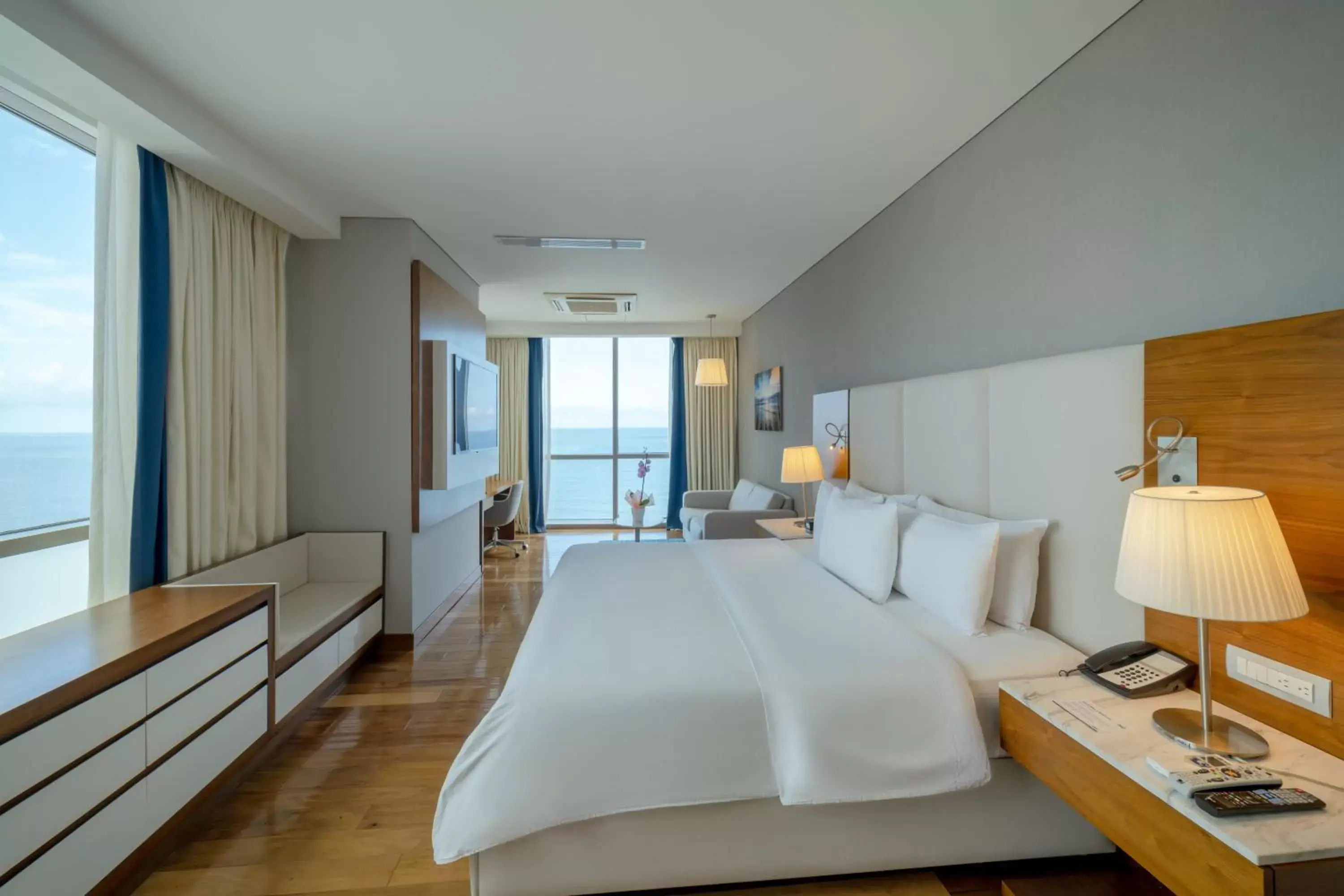 Grand King Suite with Ocean View in Hotel InterContinental Cartagena by IHG Grand King Suite with Ocean View in Hotel InterContinental Cartagena by IHG