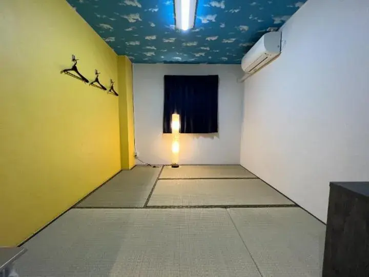 Japanese-Style Triple Room with Shared Bathroom - Non-Smoking in Hotel Sunplaza Japanese-Style Triple Room with Shared Bathroom - Non-Smoking in Hotel Sunplaza