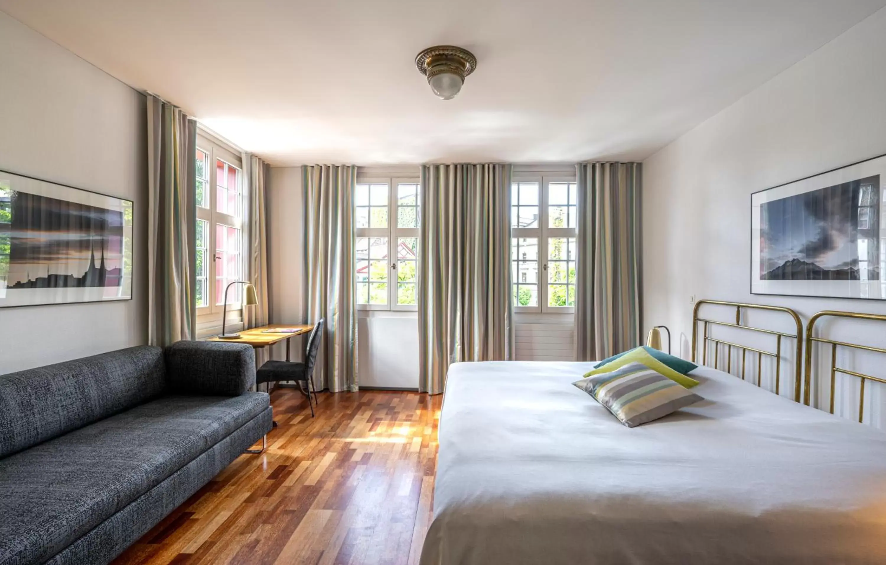 Standard Triple Room in Hotel Hofgarten Luzern Standard Triple Room in Hotel Hofgarten Luzern