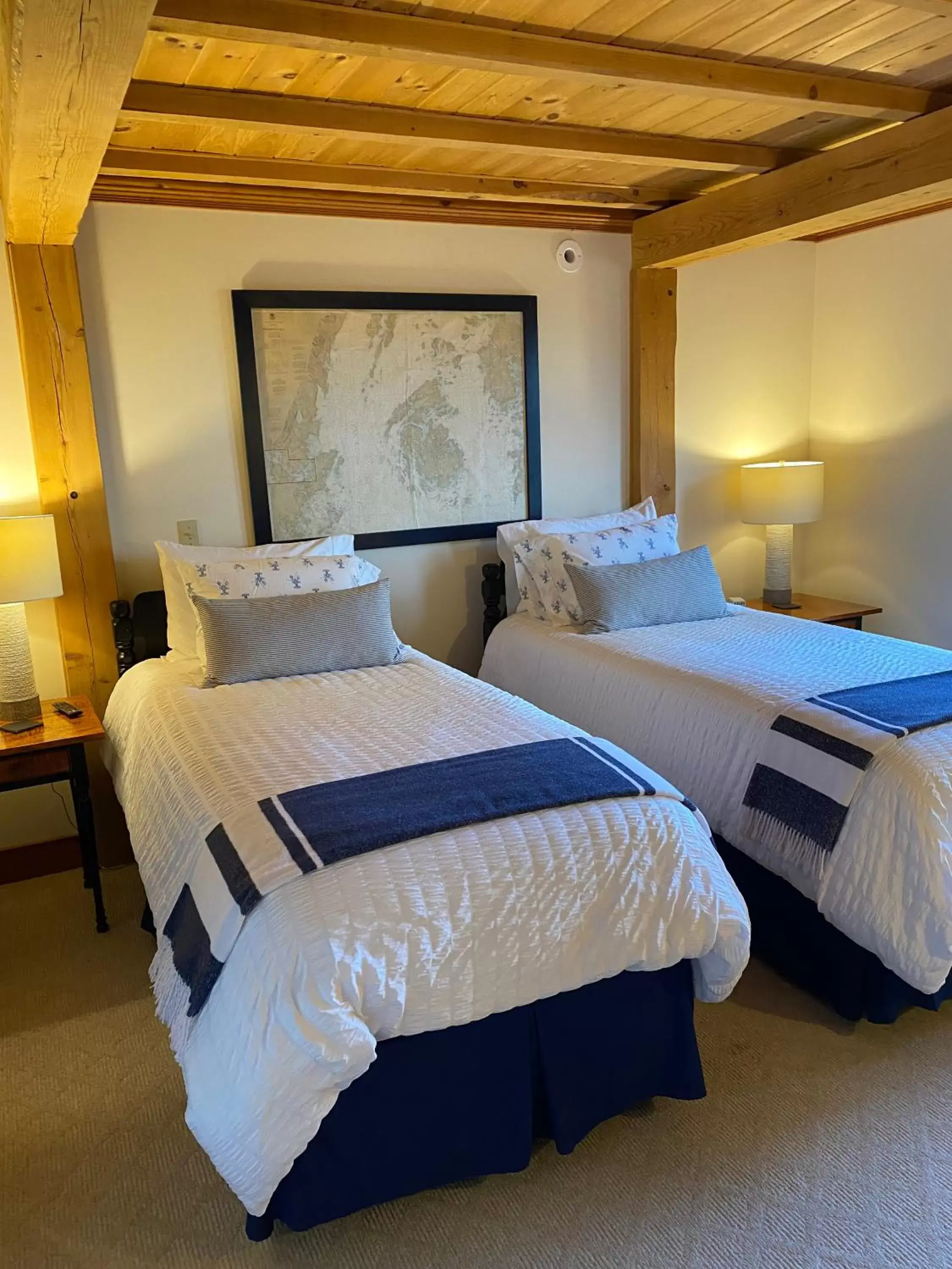 Bed in Spouter Inn Bed & Breakfast Bed in Spouter Inn Bed & Breakfast