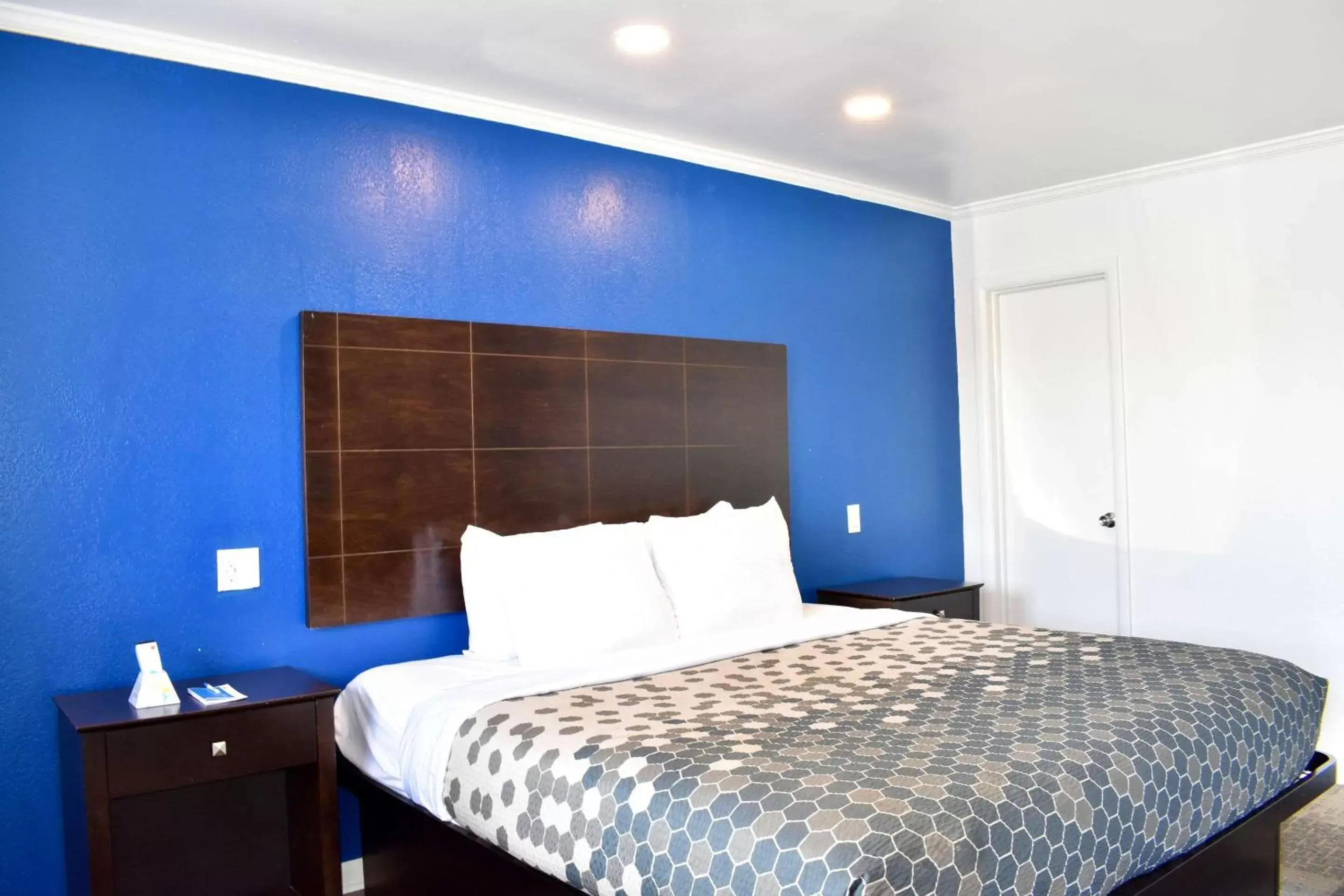 King Room - Smoking in Rodeway Inn King Room - Smoking in Rodeway Inn