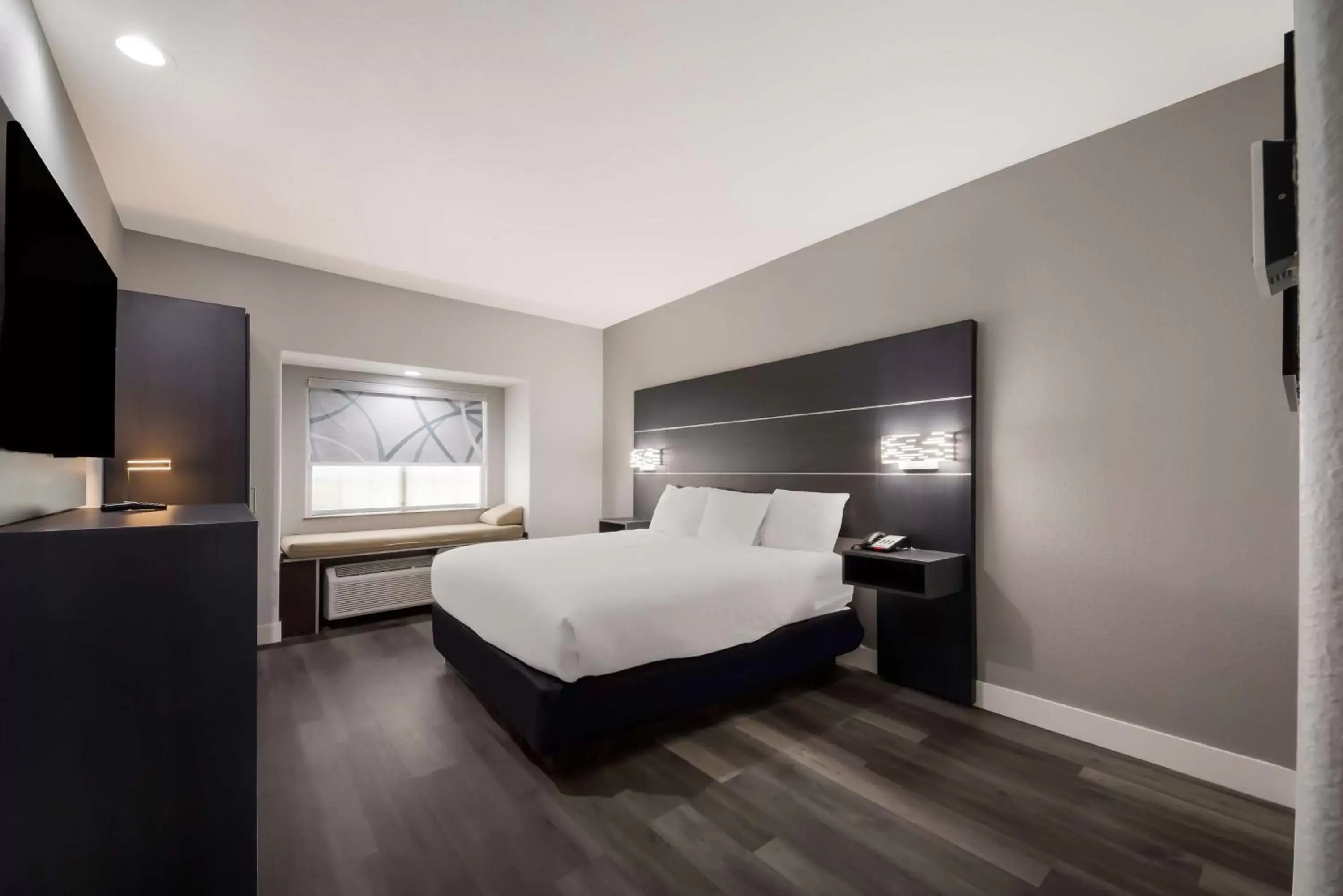 King Room - Non-Smoking in Best Western SeaWorld San Antonio King Room - Non-Smoking in Best Western SeaWorld San Antonio