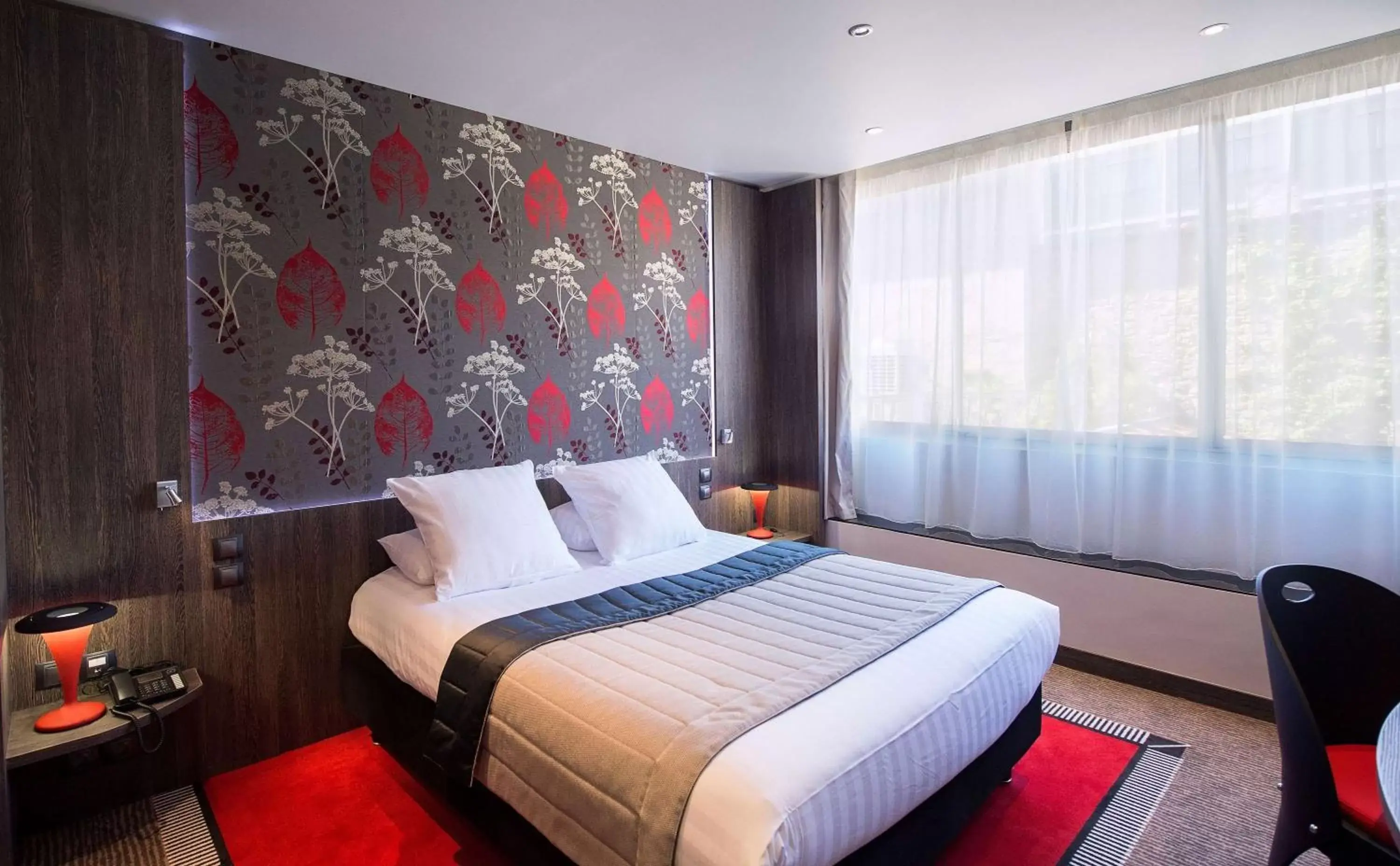 Superior Double Room with Patio View in Best Western Premier Le Patio des Artistes Wellness Jacuzzi Superior Double Room with Patio View in Best Western Premier Le Patio des Artistes Wellness Jacuzzi