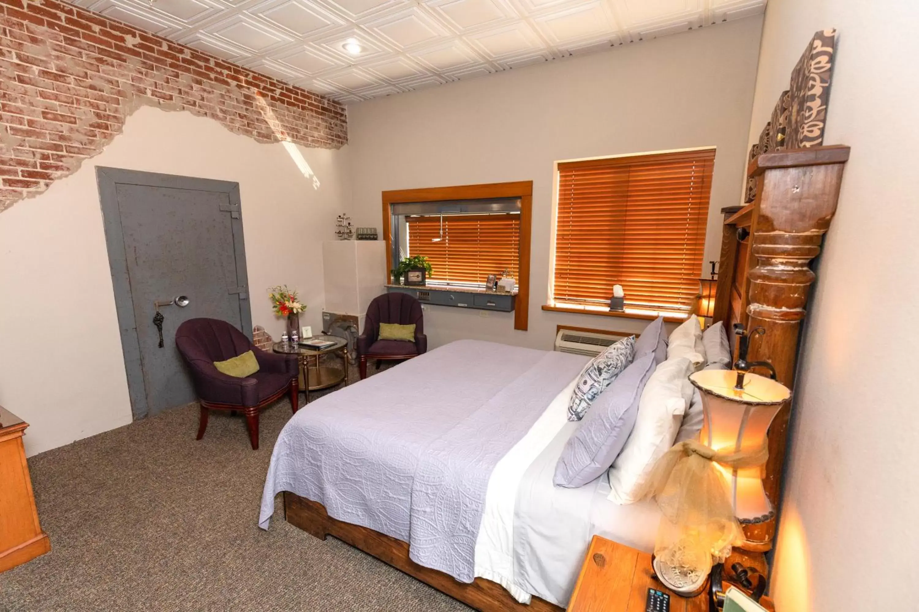 Deluxe Double Room in The Bank Hotel Deluxe Double Room in The Bank Hotel