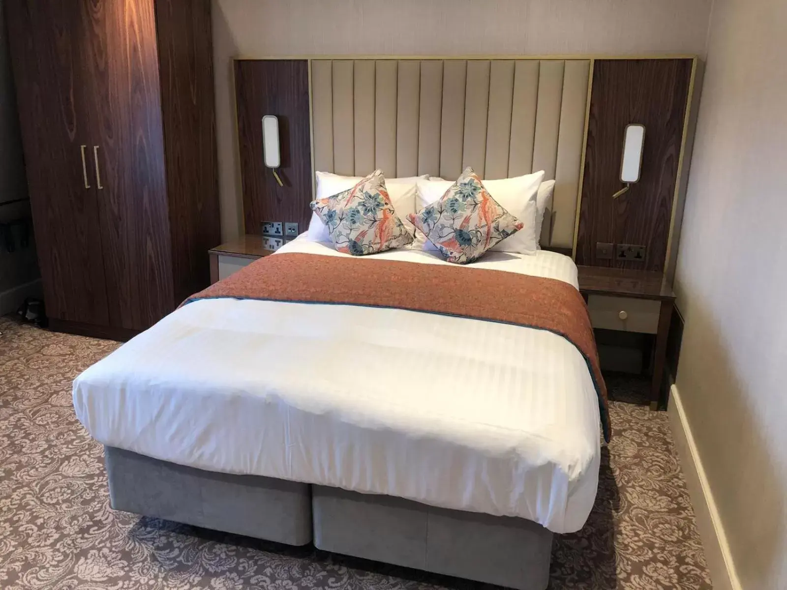 Standard Double Room with Air conditioning in voco The Clifton Folkestone by IHG Standard Double Room with Air conditioning in voco The Clifton Folkestone by IHG