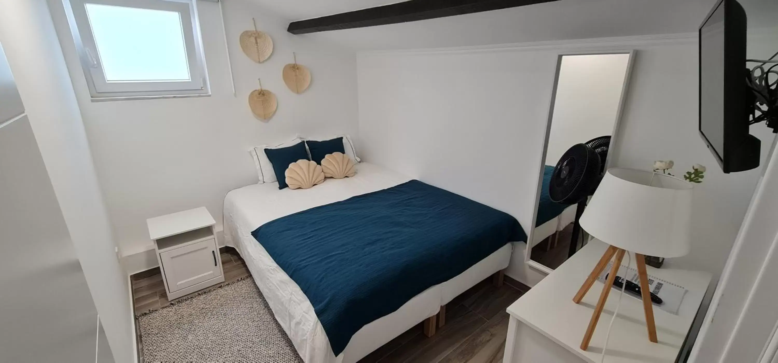 Double or Twin Room with Shared Bathroom in Costa Paradise Beach Double or Twin Room with Shared Bathroom in Costa Paradise Beach