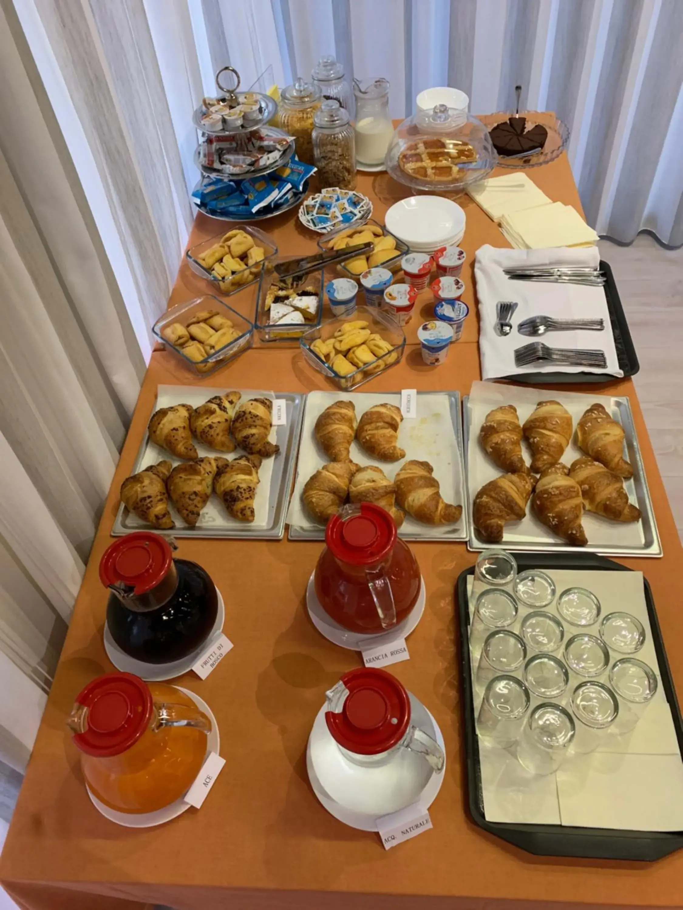 HOTEL DOZZA HOTEL DOZZA