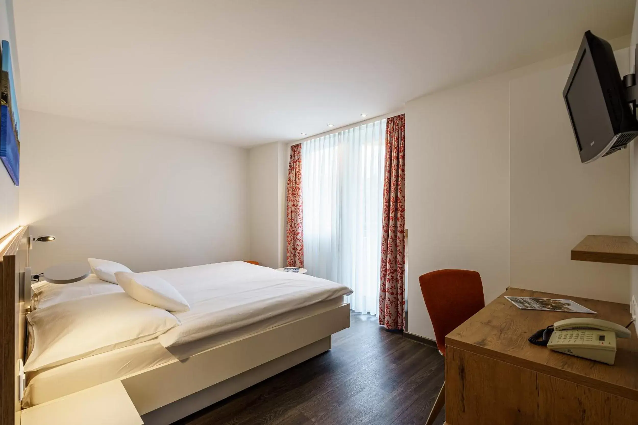 Standard Twin Room in Hotel Bernerhof Standard Twin Room in Hotel Bernerhof