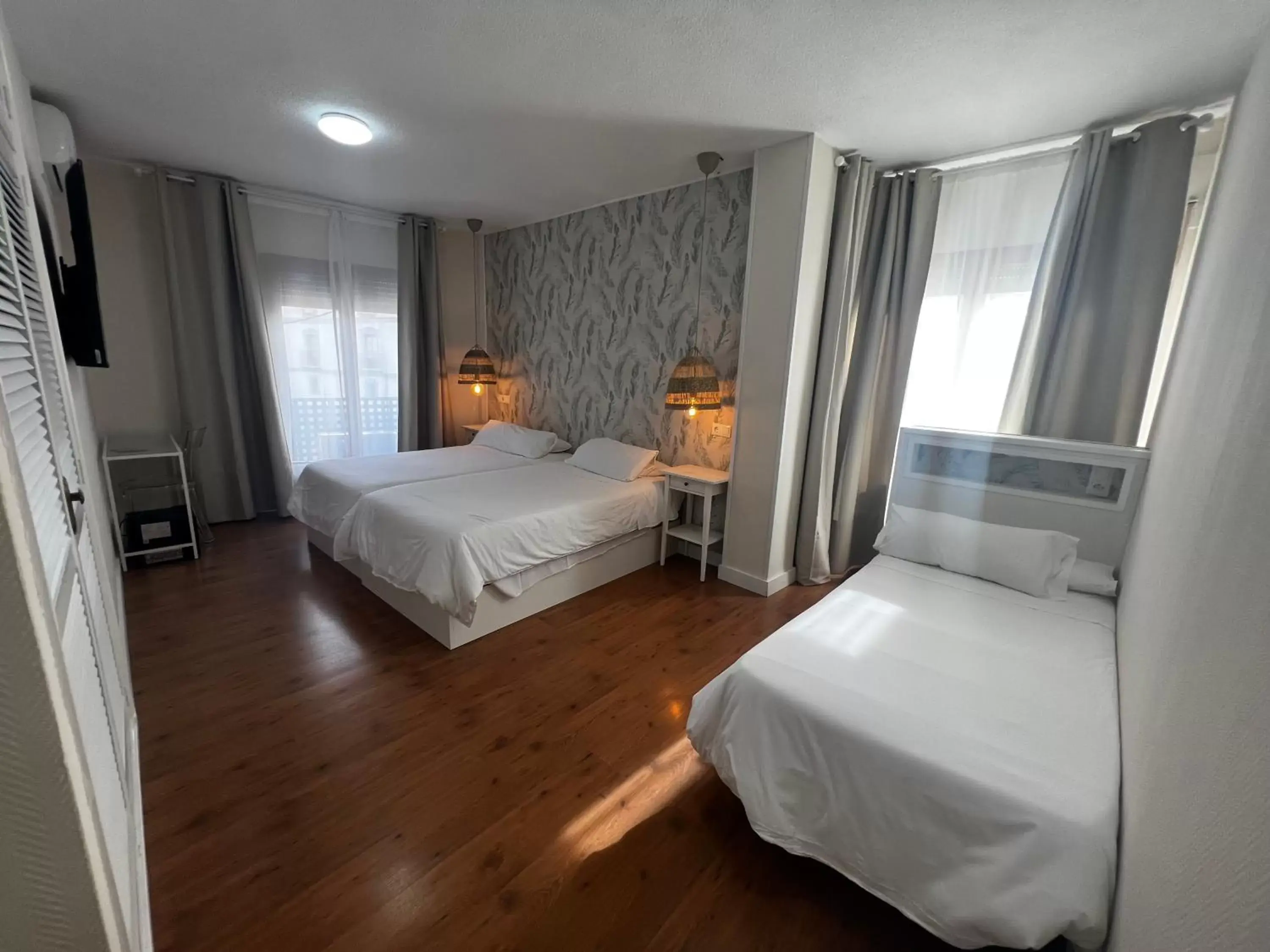 Triple Room in Hotel Plaza Mayor Triple Room in Hotel Plaza Mayor