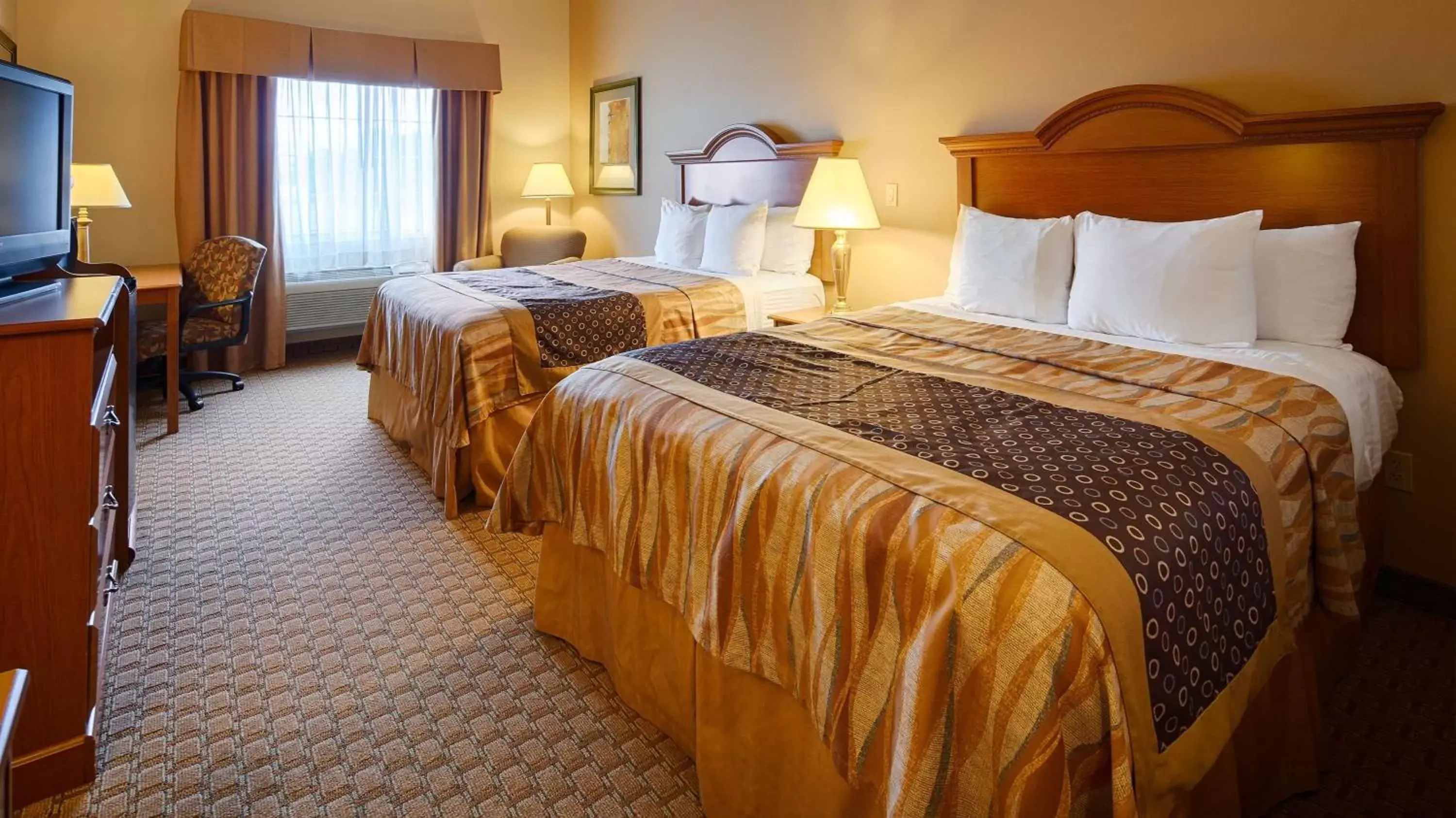 Queen Room with Two Queen Beds - Disability Access/Bath Tub in Best Western Plus New Caney Inn & Suites Queen Room with Two Queen Beds - Disability Access/Bath Tub in Best Western Plus New Caney Inn & Suites