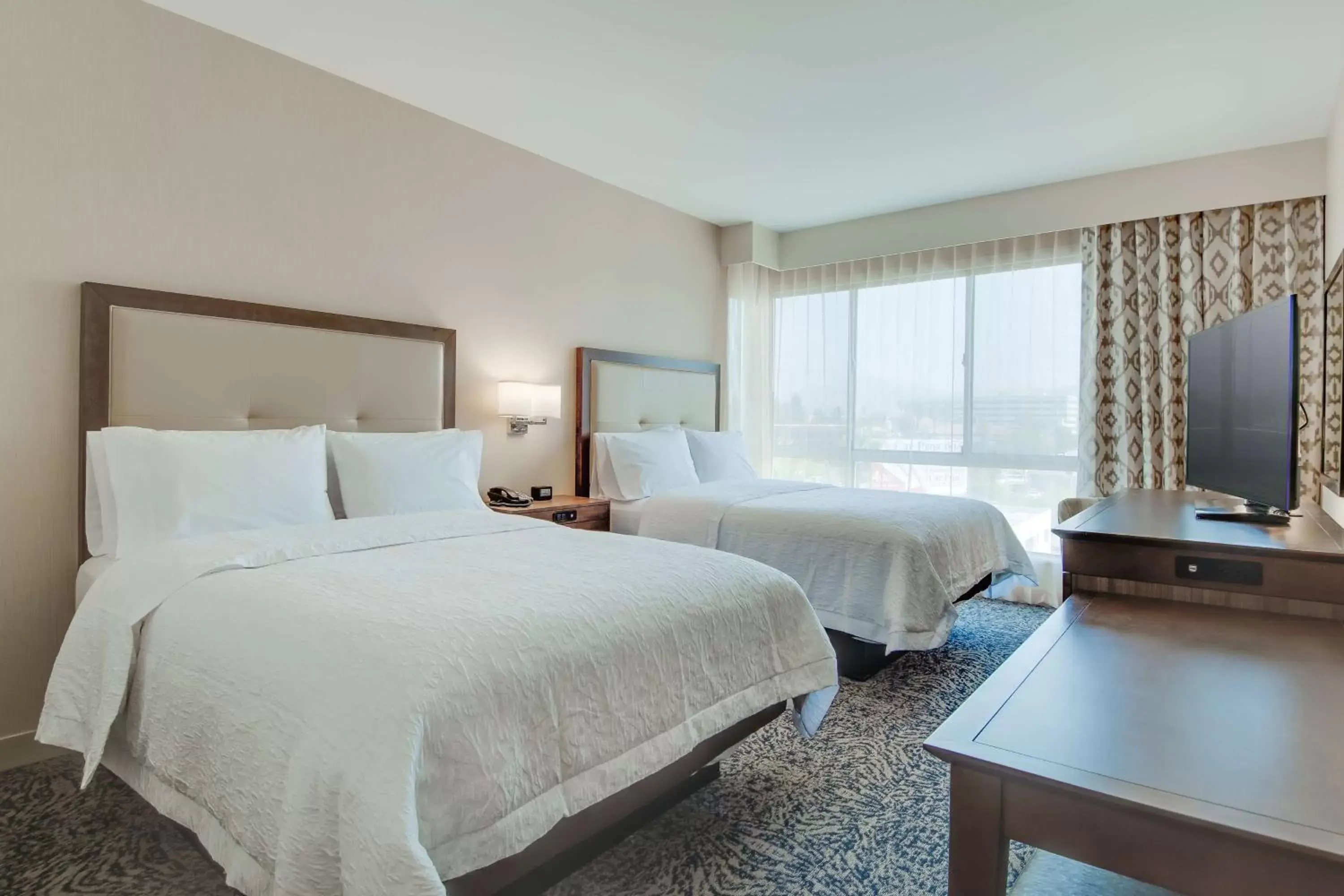 Queen Room with Two Queen Beds - Mobility and Hearing Access/Non-Smoking in Hampton Inn & Suites Los Angeles - Glendale Queen Room with Two Queen Beds - Mobility and Hearing Access/Non-Smoking in Hampton Inn & Suites Los Angeles - Glendale