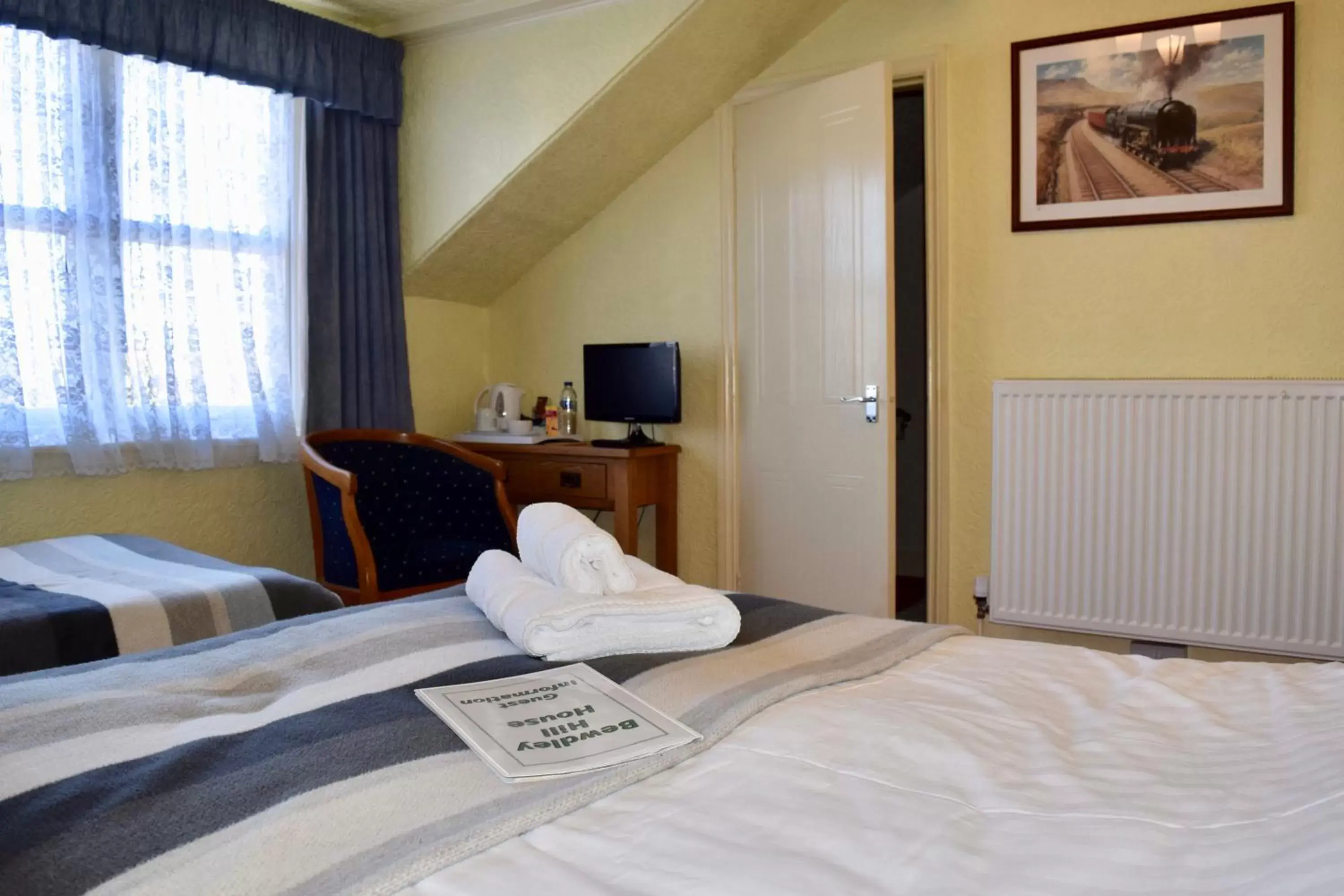 Double or Twin Room in Bewdley Hill House Double or Twin Room in Bewdley Hill House