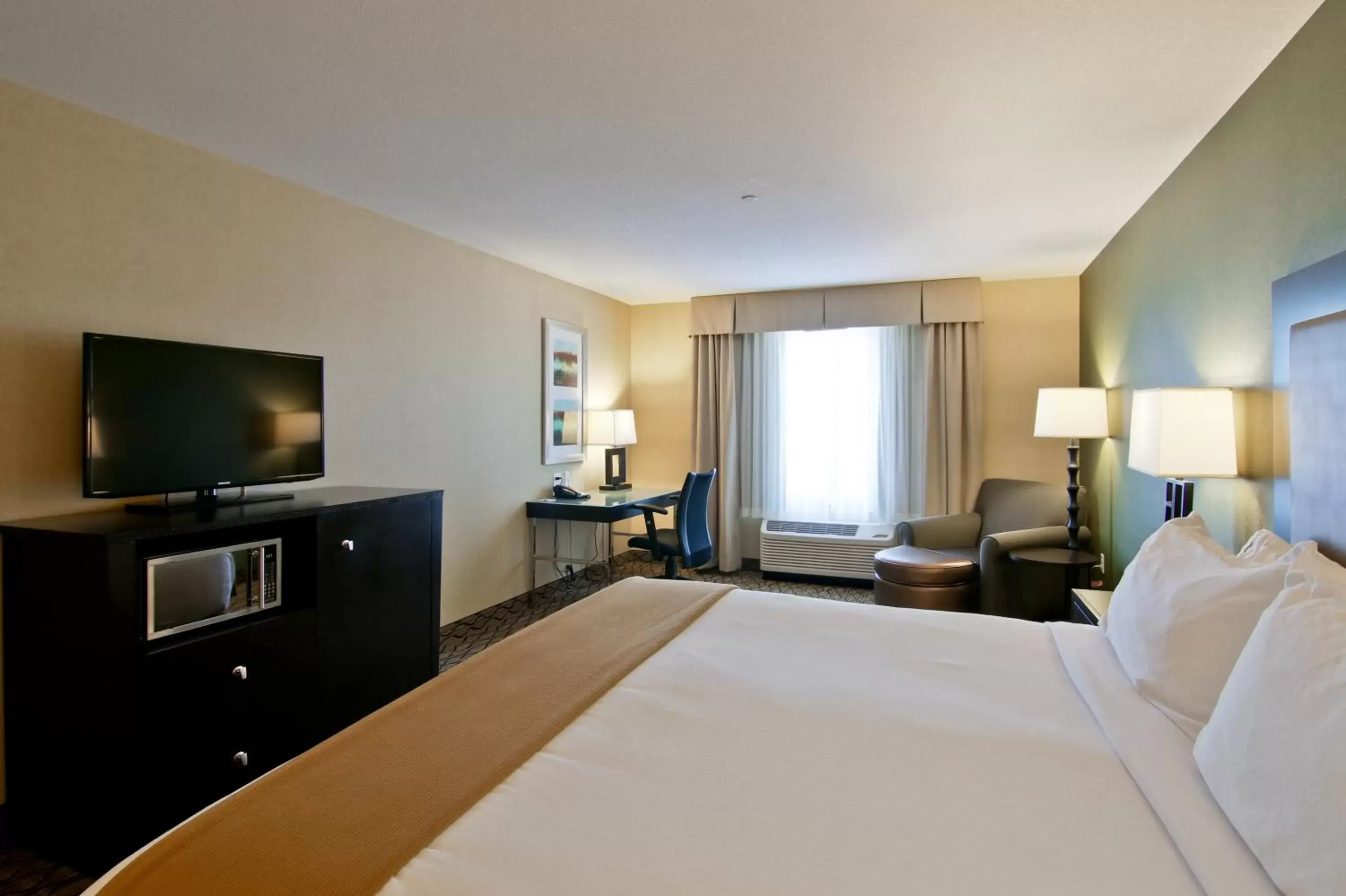 King Room in Wingate by Wyndham Fort Saskatchewan King Room in Wingate by Wyndham Fort Saskatchewan