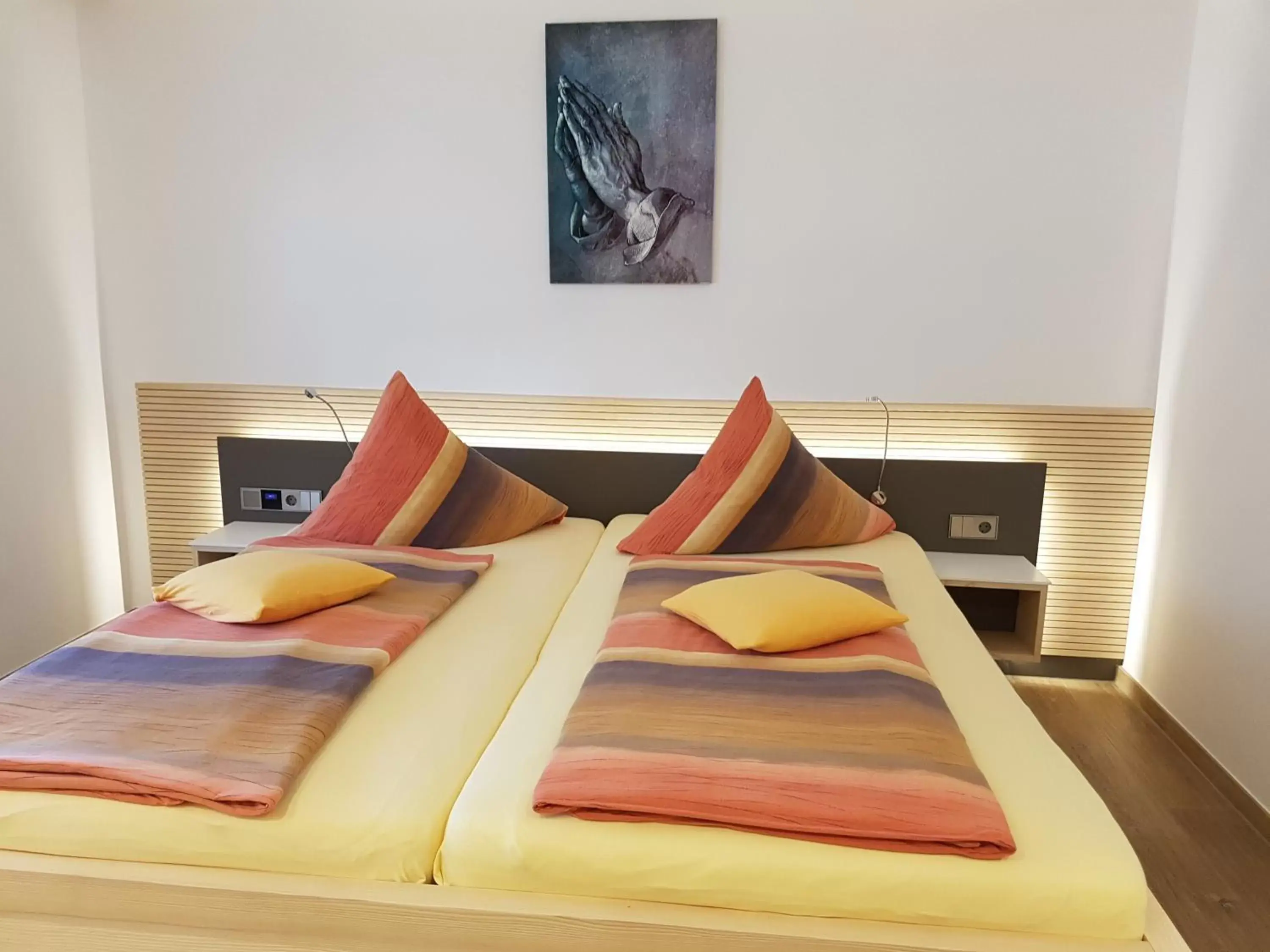 Double Room - single occupancy in Hotel Garni Jägerhof Double Room - single occupancy in Hotel Garni Jägerhof