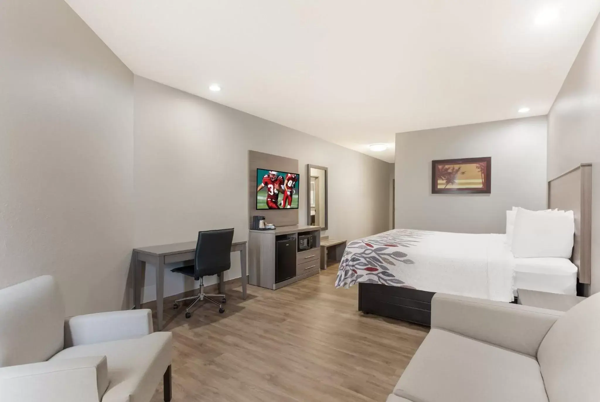 Suite King Room Non-Smoking in Red Roof Inn & Suites Corbin Suite King Room Non-Smoking in Red Roof Inn & Suites Corbin