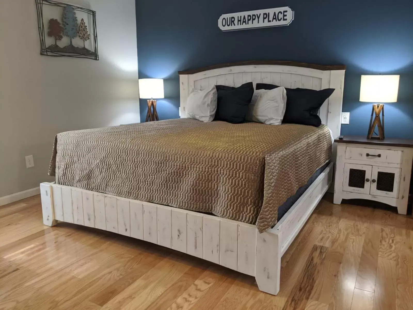 Deluxe King Room in Heidi Motel - Helen Deluxe King Room in Heidi Motel - Helen