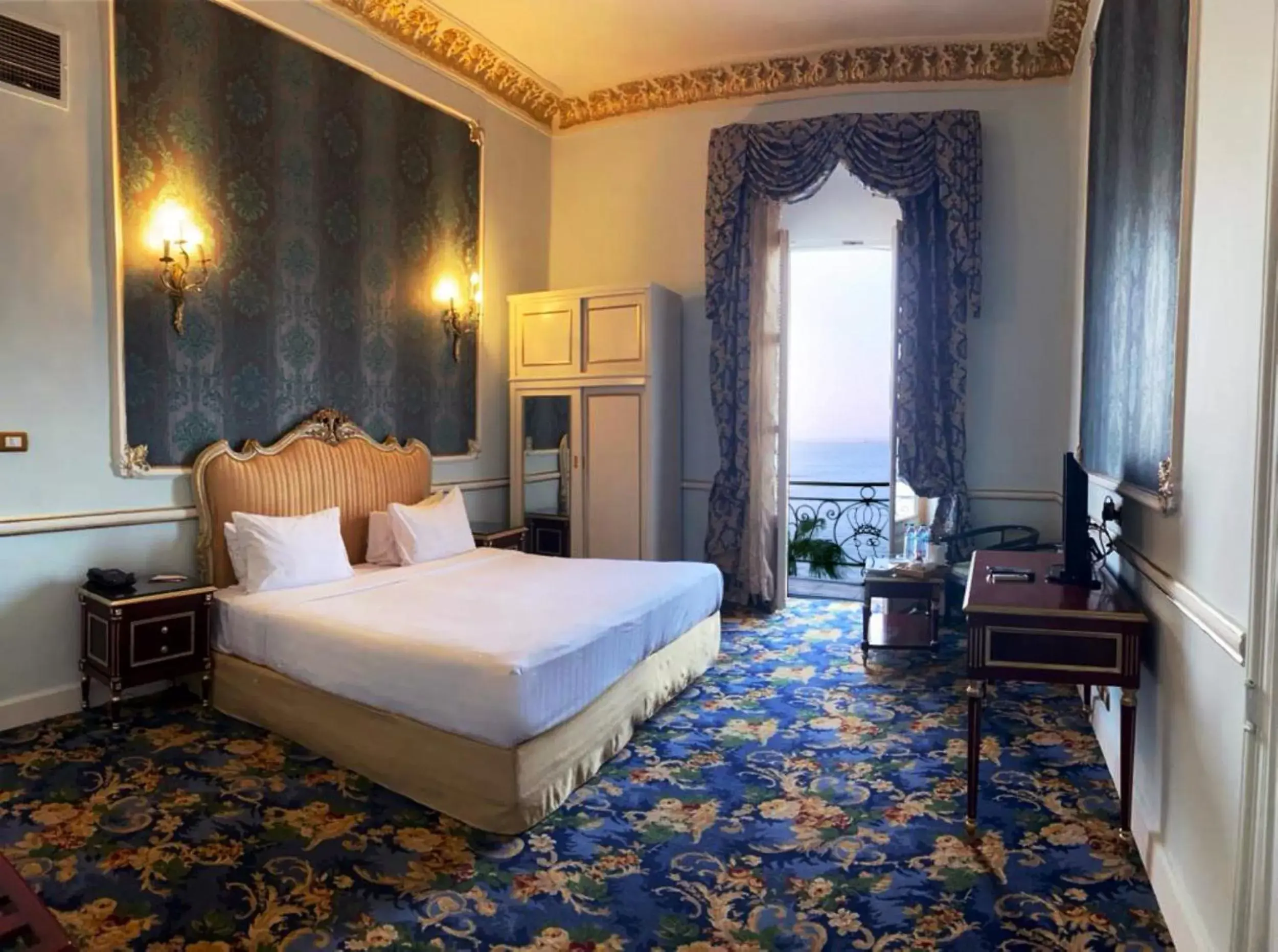 Golden Superior Room Direct Sea View - For Egyptian Only in Windsor Palace Luxury Heritage Hotel Since 1906 by Paradise Inn Group Golden Superior Room Direct Sea View - For Egyptian Only in Windsor Palace Luxury Heritage Hotel Since 1906 by Paradise Inn Group