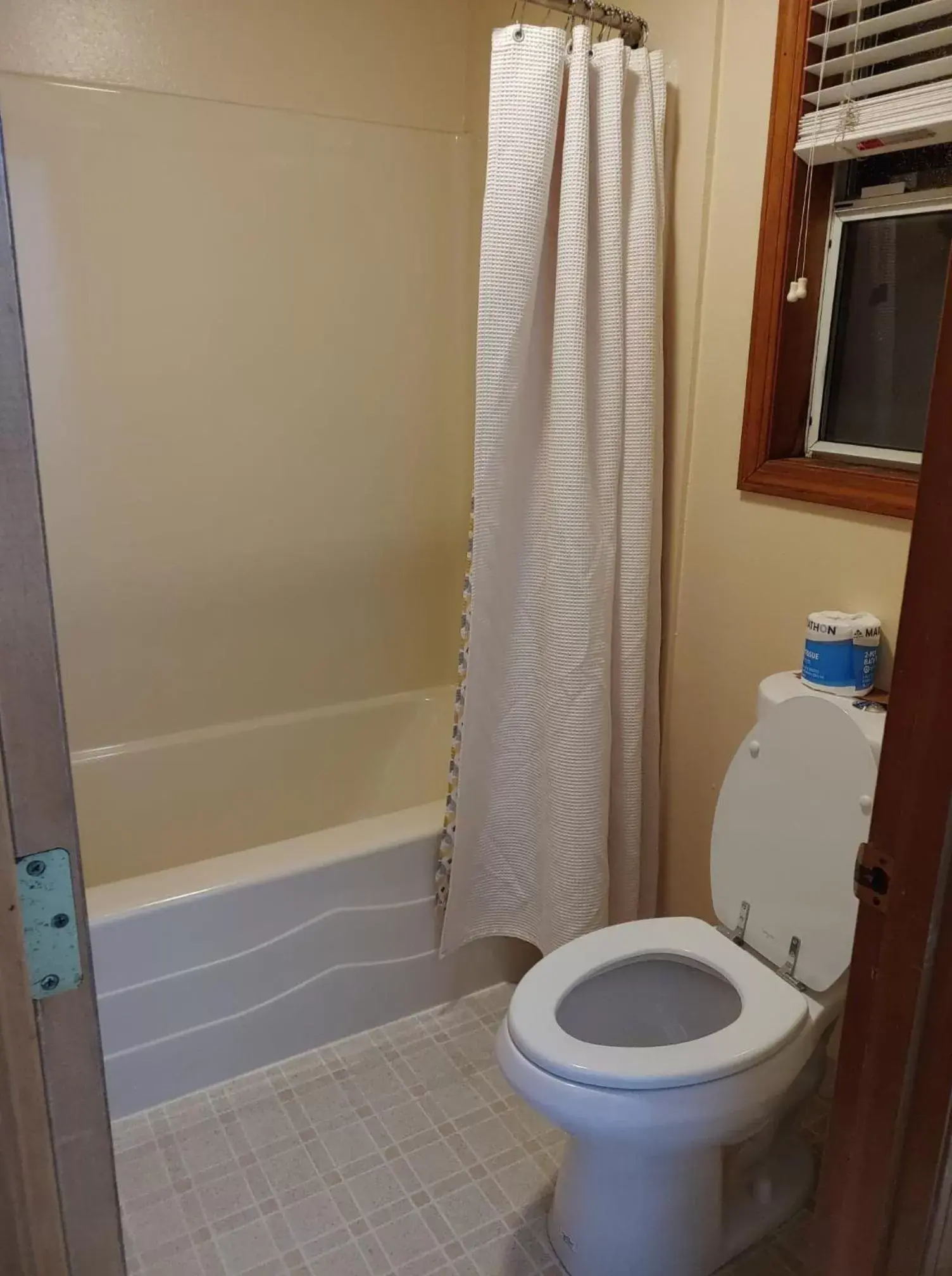 Deluxe Junior Suite - Dog Friendly in Hillcrest Inn Deluxe Junior Suite - Dog Friendly in Hillcrest Inn