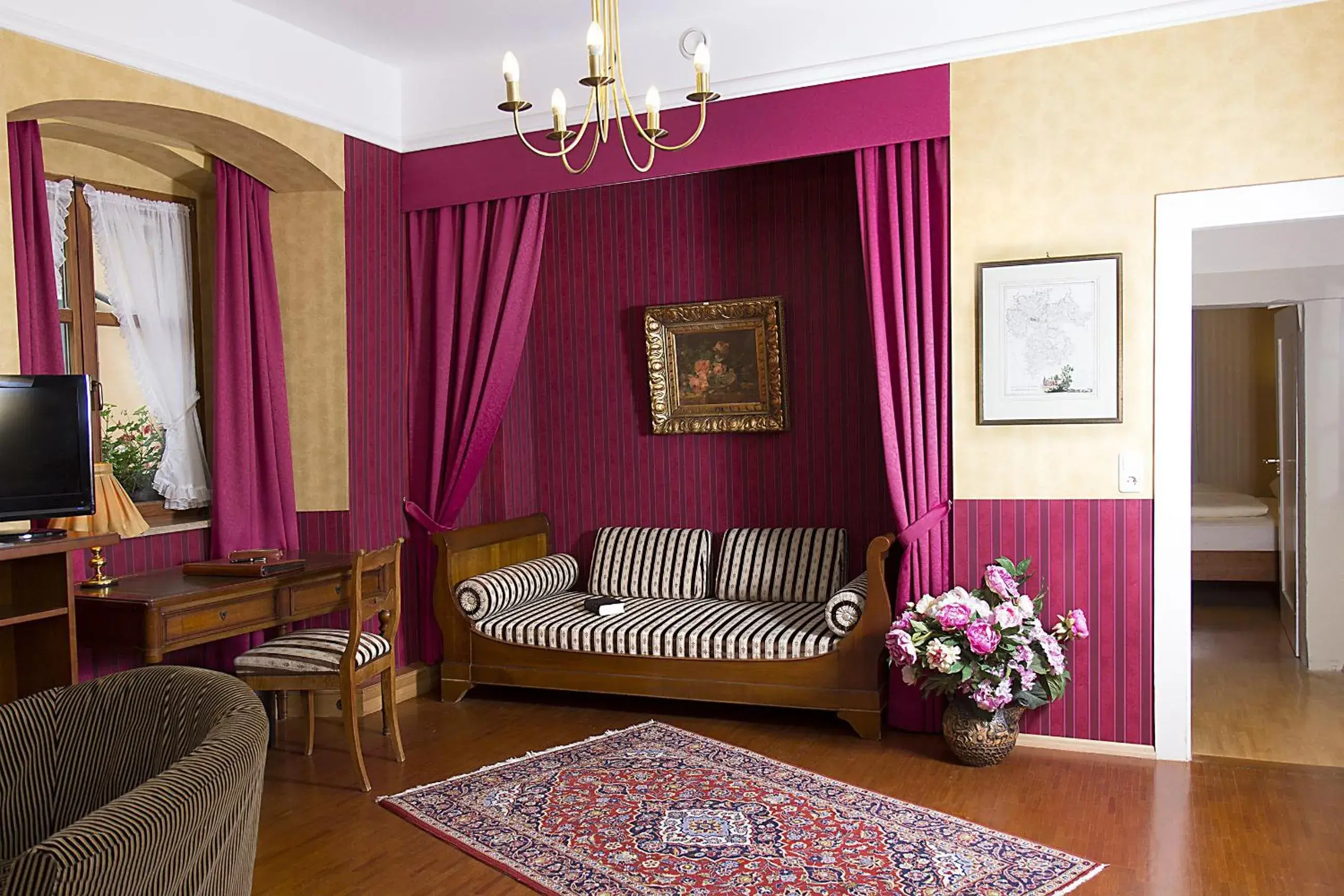 Junior Suite - single occupancy in Hotel Reichsküchenmeister Junior Suite - single occupancy in Hotel Reichsküchenmeister