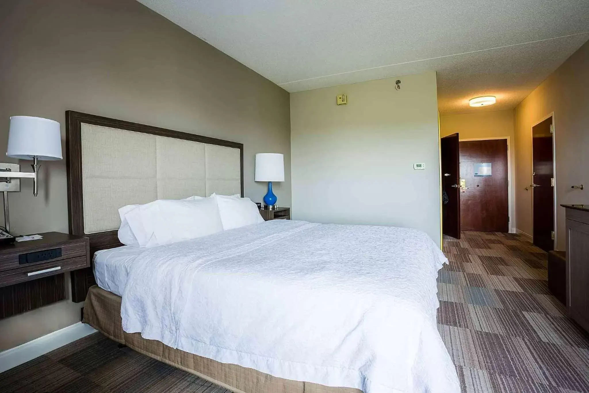 King Room - Mobility Access/Non-Smoking in Hampton Inn Somerset King Room - Mobility Access/Non-Smoking in Hampton Inn Somerset