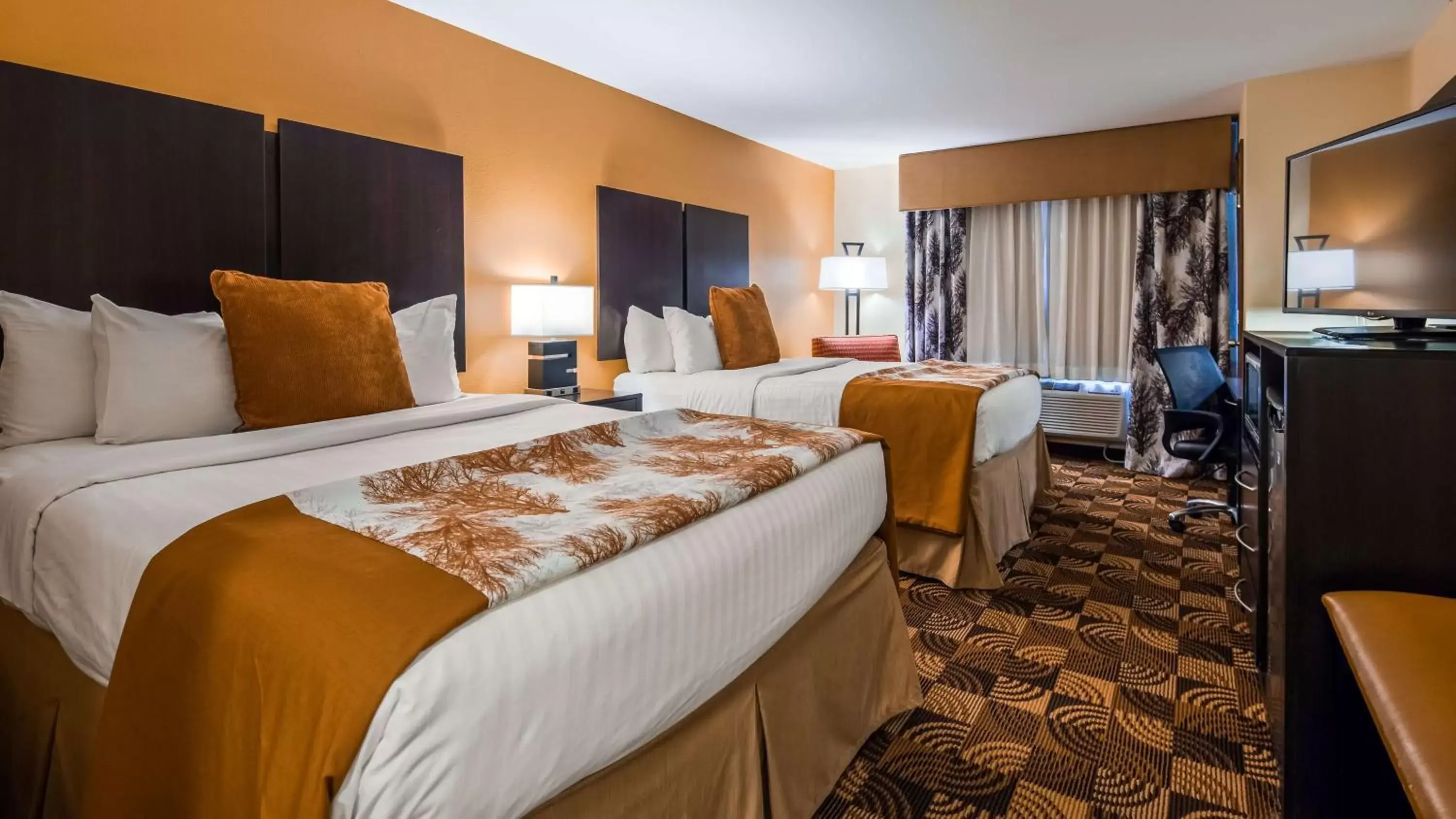 Queen Room with Two Queen Beds - Non-Smoking in Best Western Plus Whitewater Inn Queen Room with Two Queen Beds - Non-Smoking in Best Western Plus Whitewater Inn