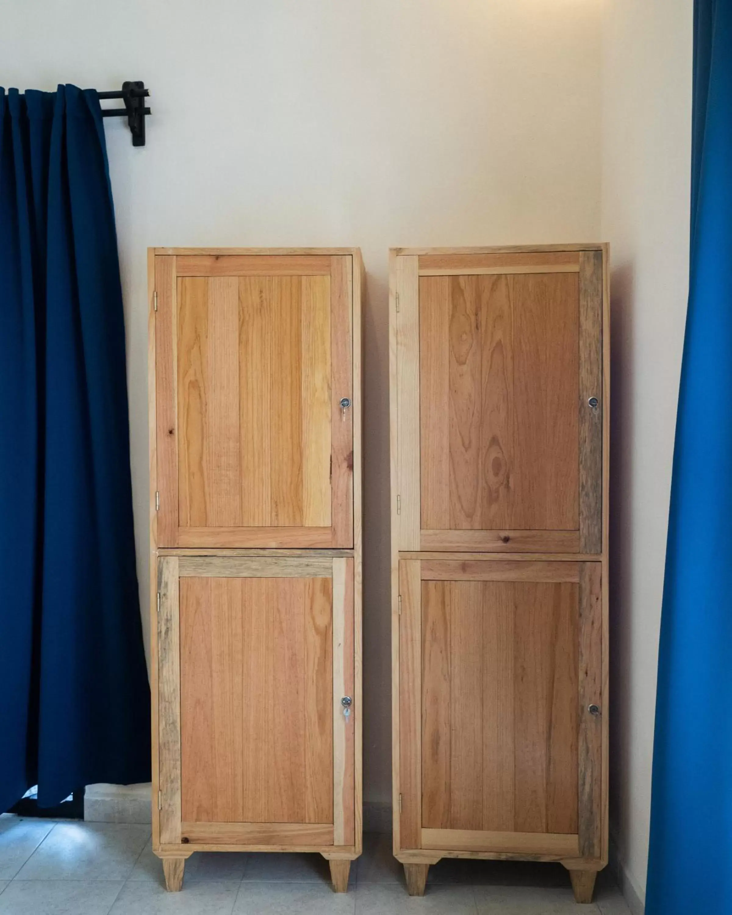 Bed in 8-Bed Mixed Dormitory Room in Nido Colibrí - Zona Remate de Paseo Montejo Bed in 8-Bed Mixed Dormitory Room in Nido Colibrí - Zona Remate de Paseo Montejo