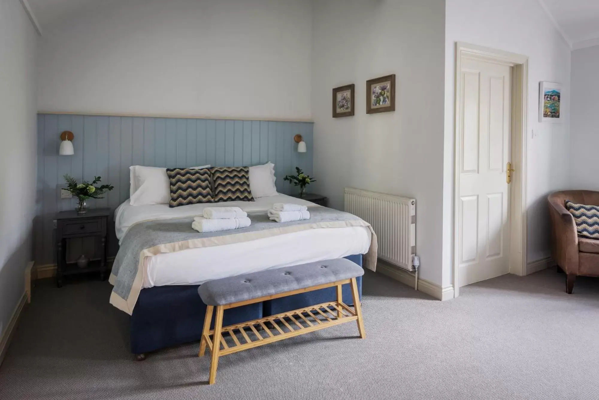 Large Double Room in The Kings Arms Otterton Large Double Room in The Kings Arms Otterton