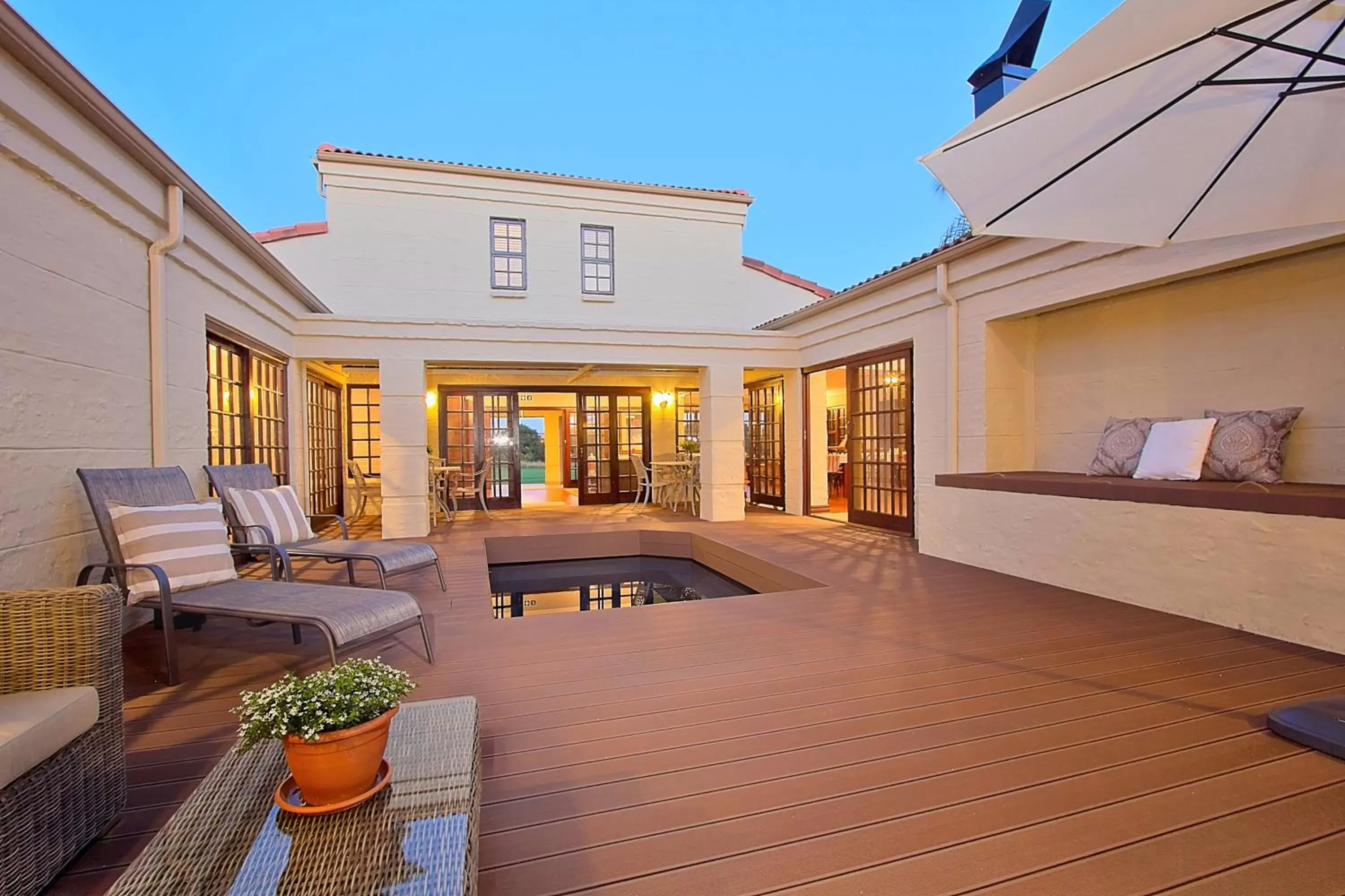 Leopardsong Manor Leopardsong Manor