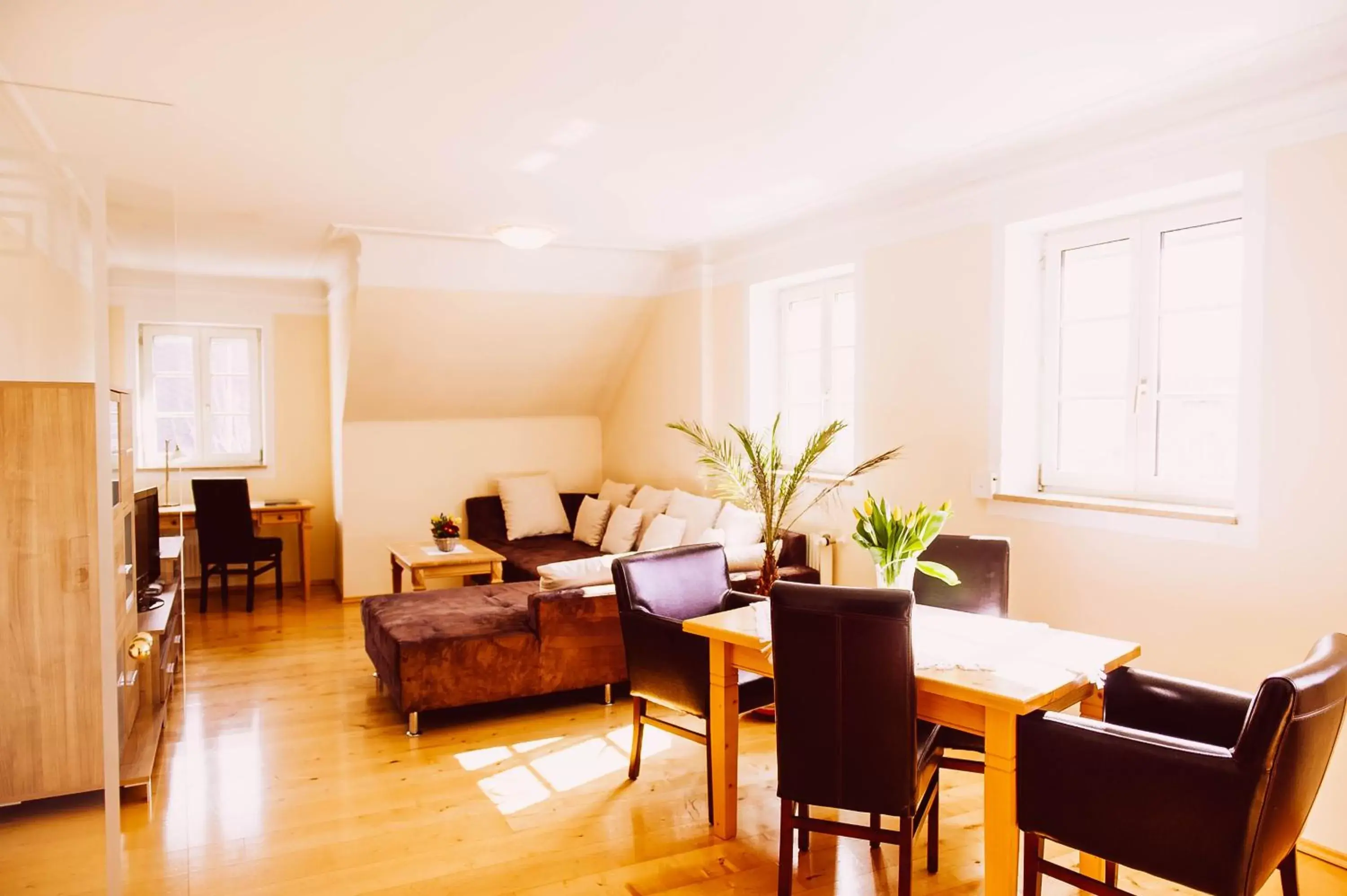 Two-Bedroom Standard Apartment in Schüdlbauer´s Hotel-Restaurant-Bar Two-Bedroom Standard Apartment in Schüdlbauer´s Hotel-Restaurant-Bar