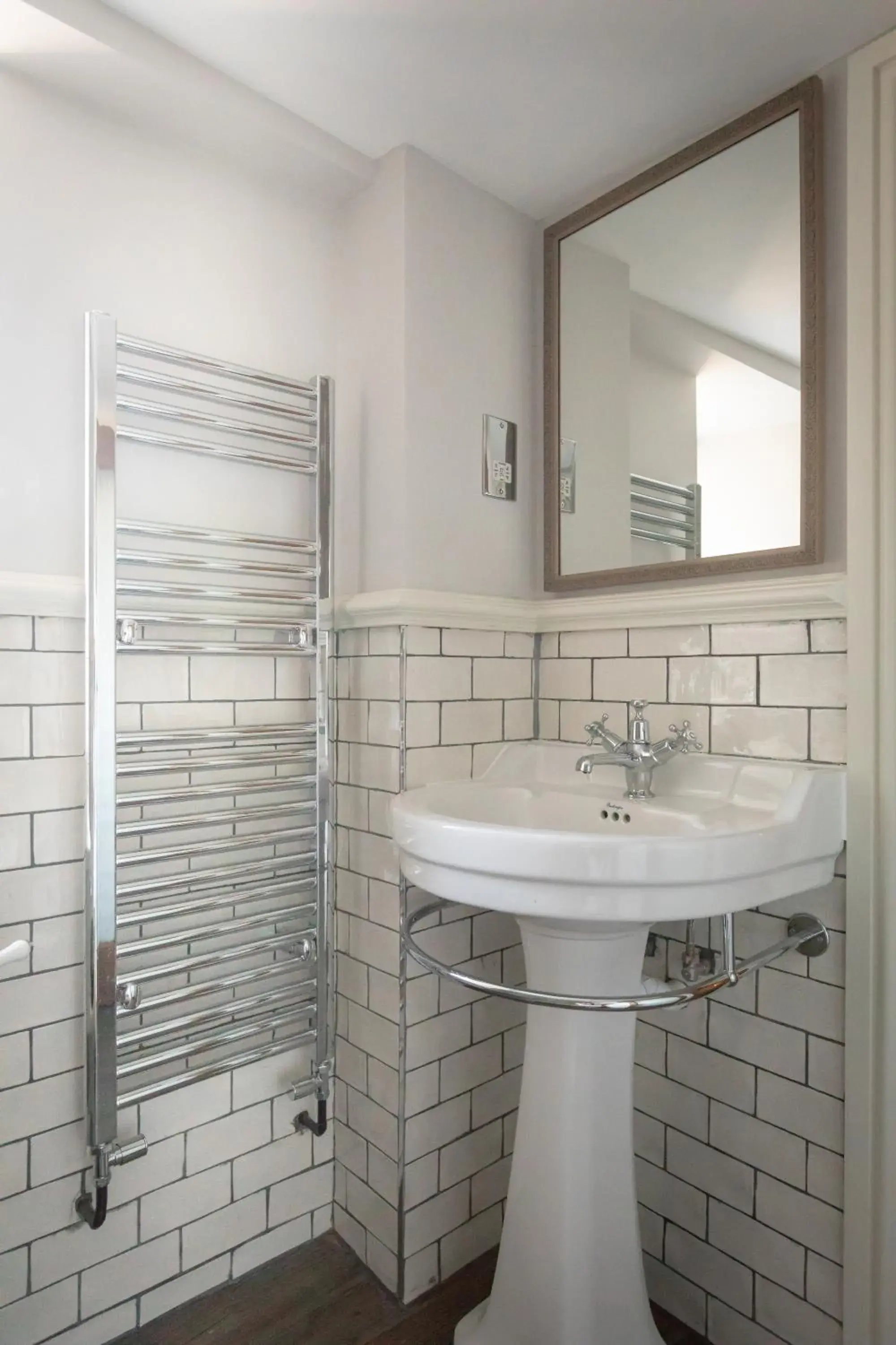 Small Double Room in The Frogmill Hotel Small Double Room in The Frogmill Hotel