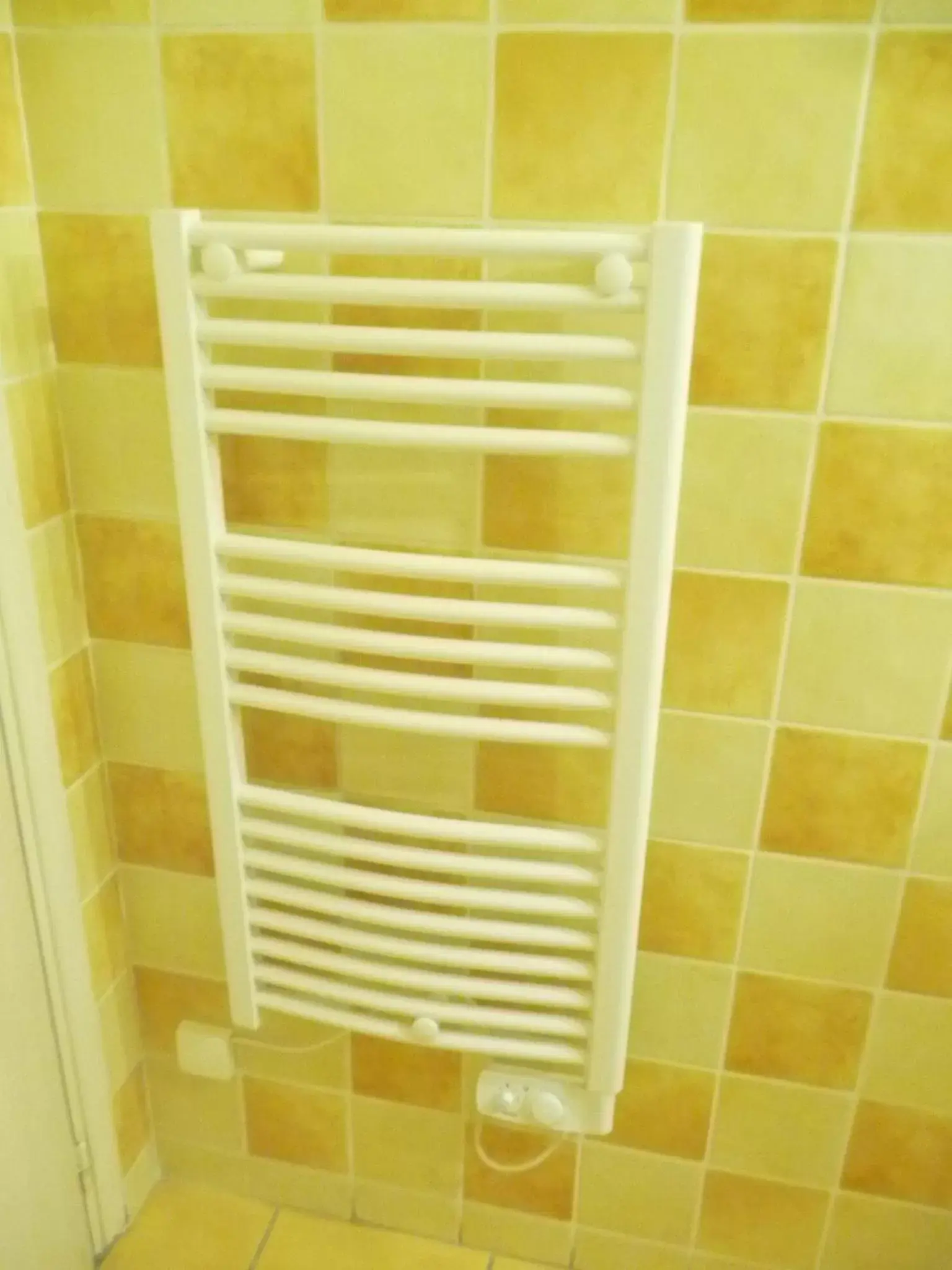 Triple Room in LOGIS Hôtel Du Théâtre Triple Room in LOGIS Hôtel Du Théâtre