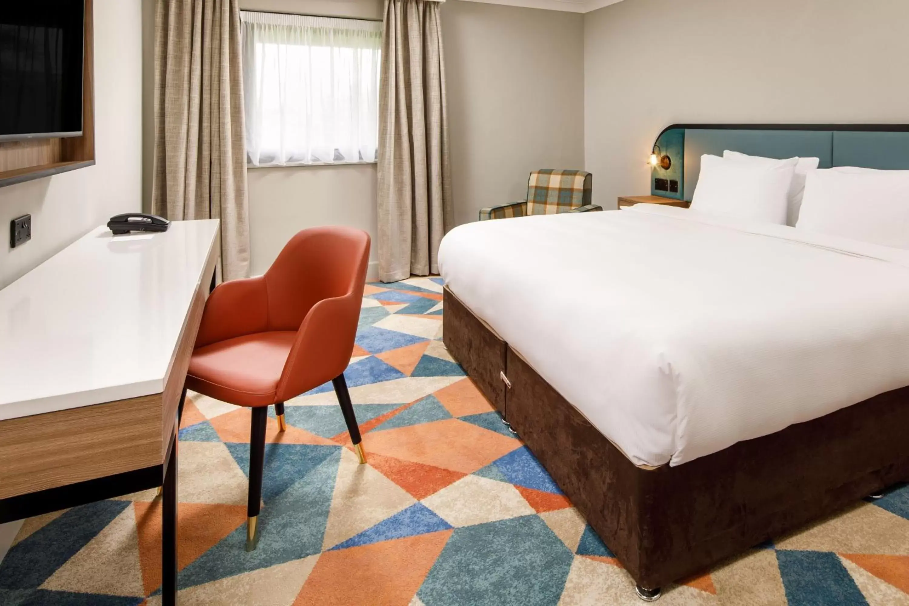 Superior King Room with Sofa Bed in Delta Hotels by Marriott Warwick Superior King Room with Sofa Bed in Delta Hotels by Marriott Warwick