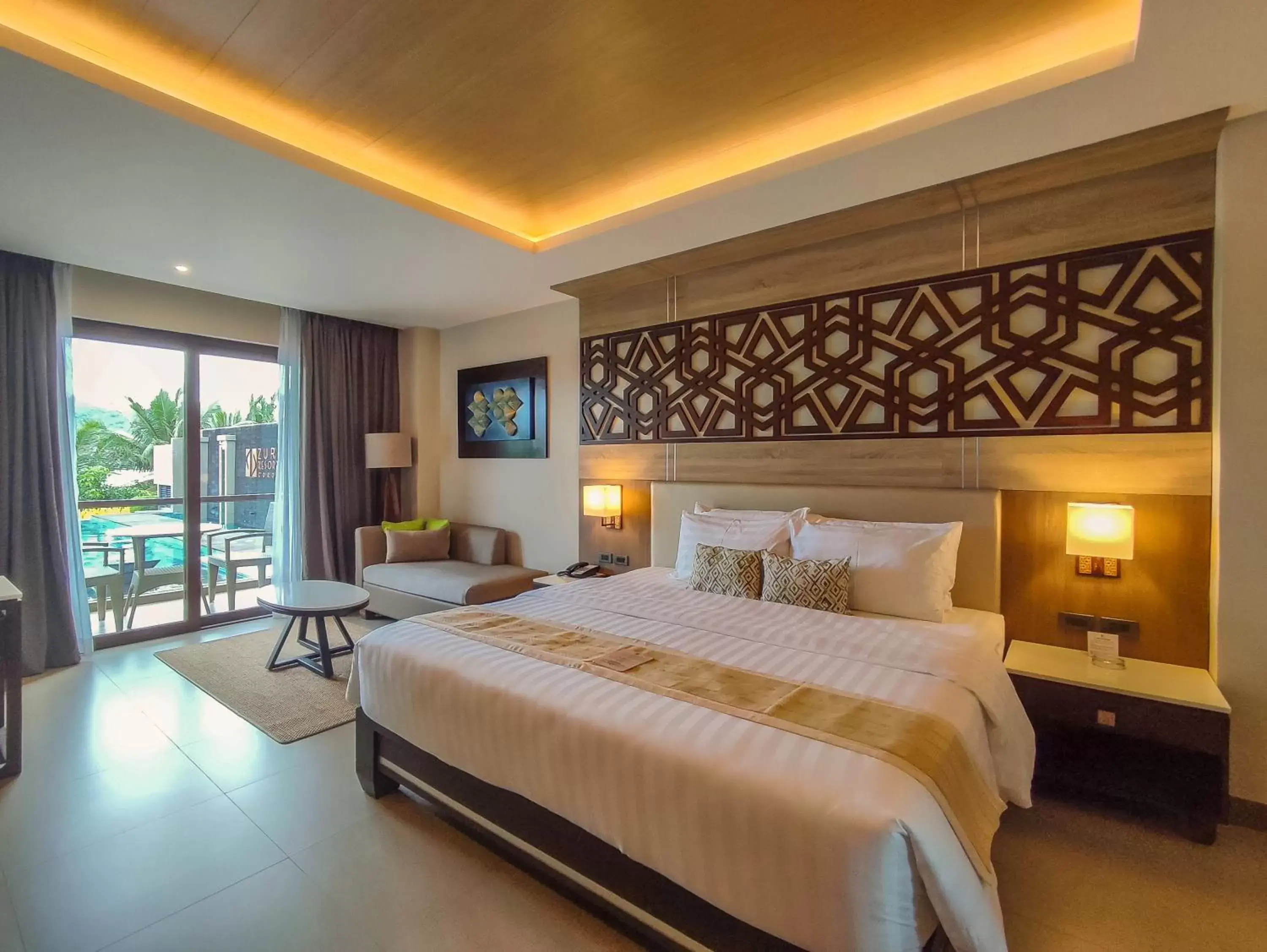 Deluxe Double or Twin Room with Pool View in Zuri Resort Deluxe Double or Twin Room with Pool View in Zuri Resort