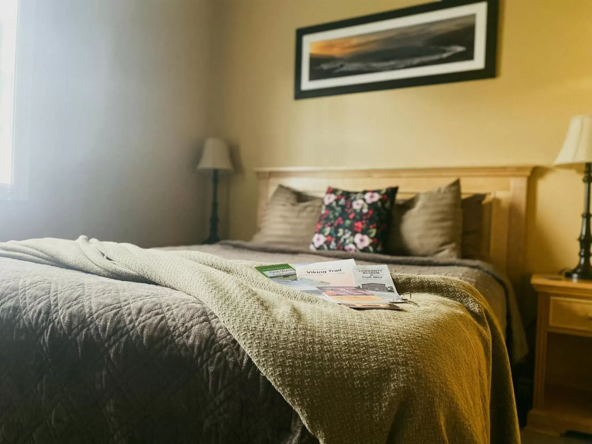 Queen Room with Sea View in Sea Breeze Bed & Breakfast and RV Park Queen Room with Sea View in Sea Breeze Bed & Breakfast and RV Park