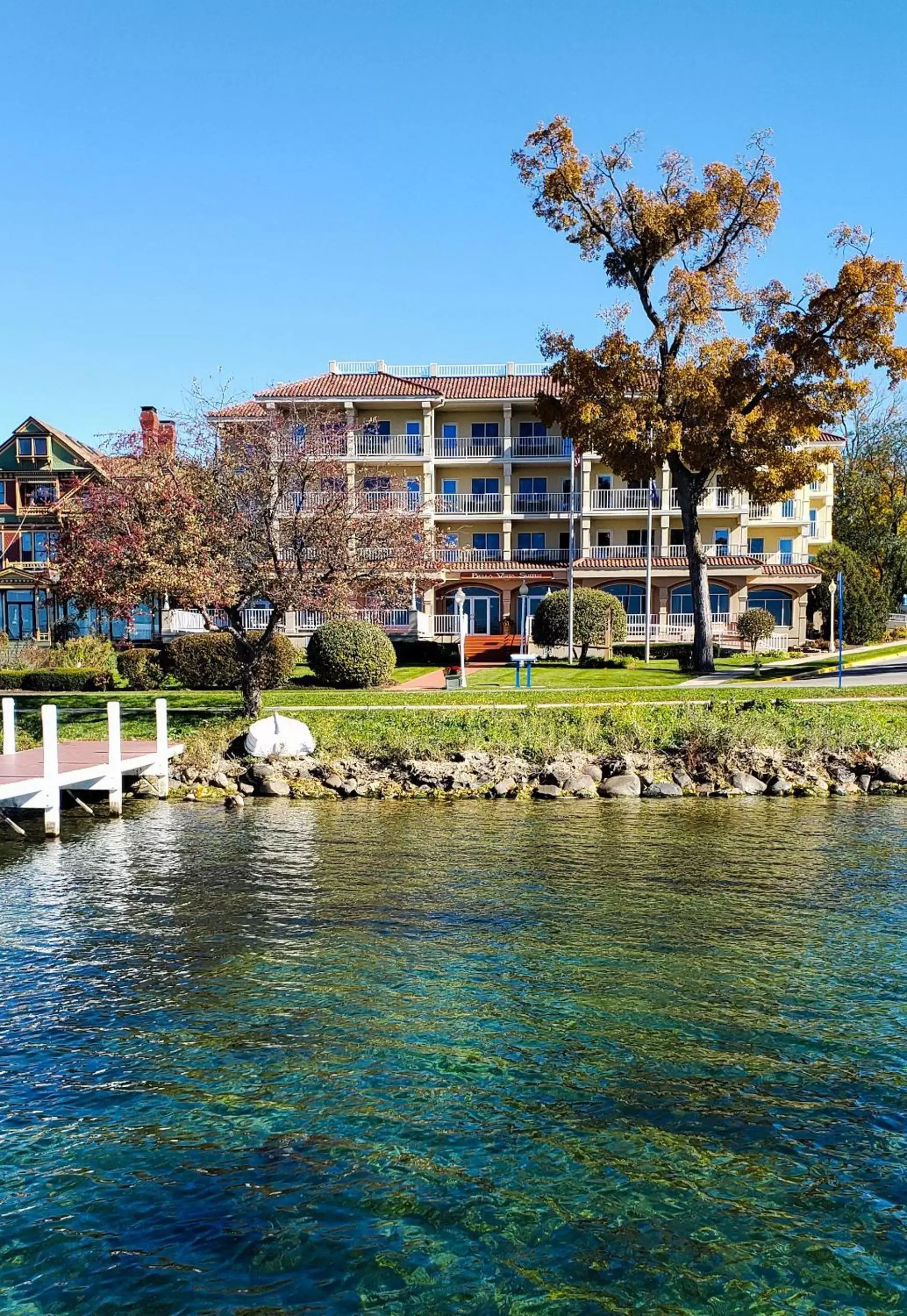 Bella Vista Suites Lake Geneva Bella Vista Suites Lake Geneva