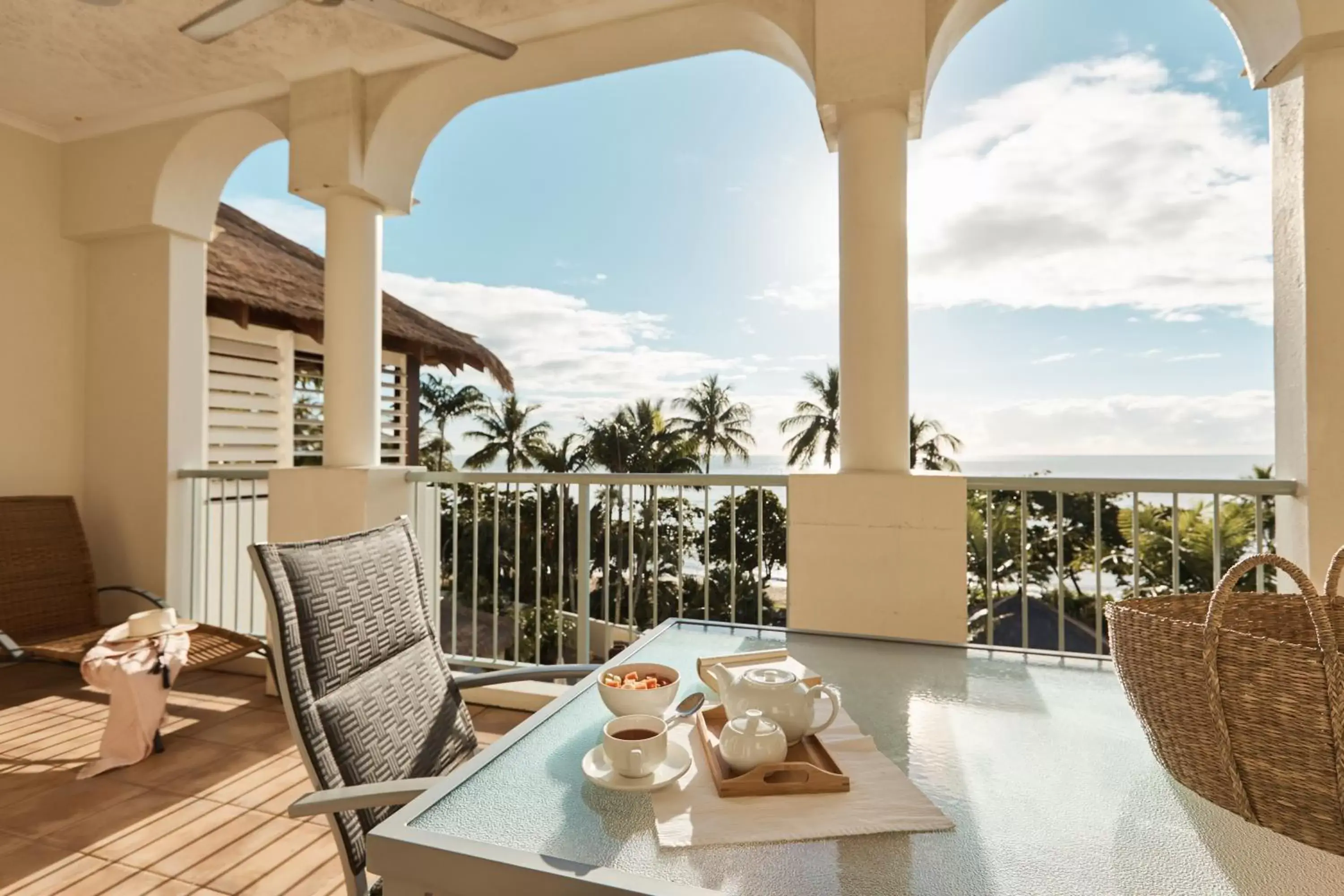 Two-Bedroom Beachfront Apartment with Sea Views in Sea Change Beachfront Apartments Two-Bedroom Beachfront Apartment with Sea Views in Sea Change Beachfront Apartments