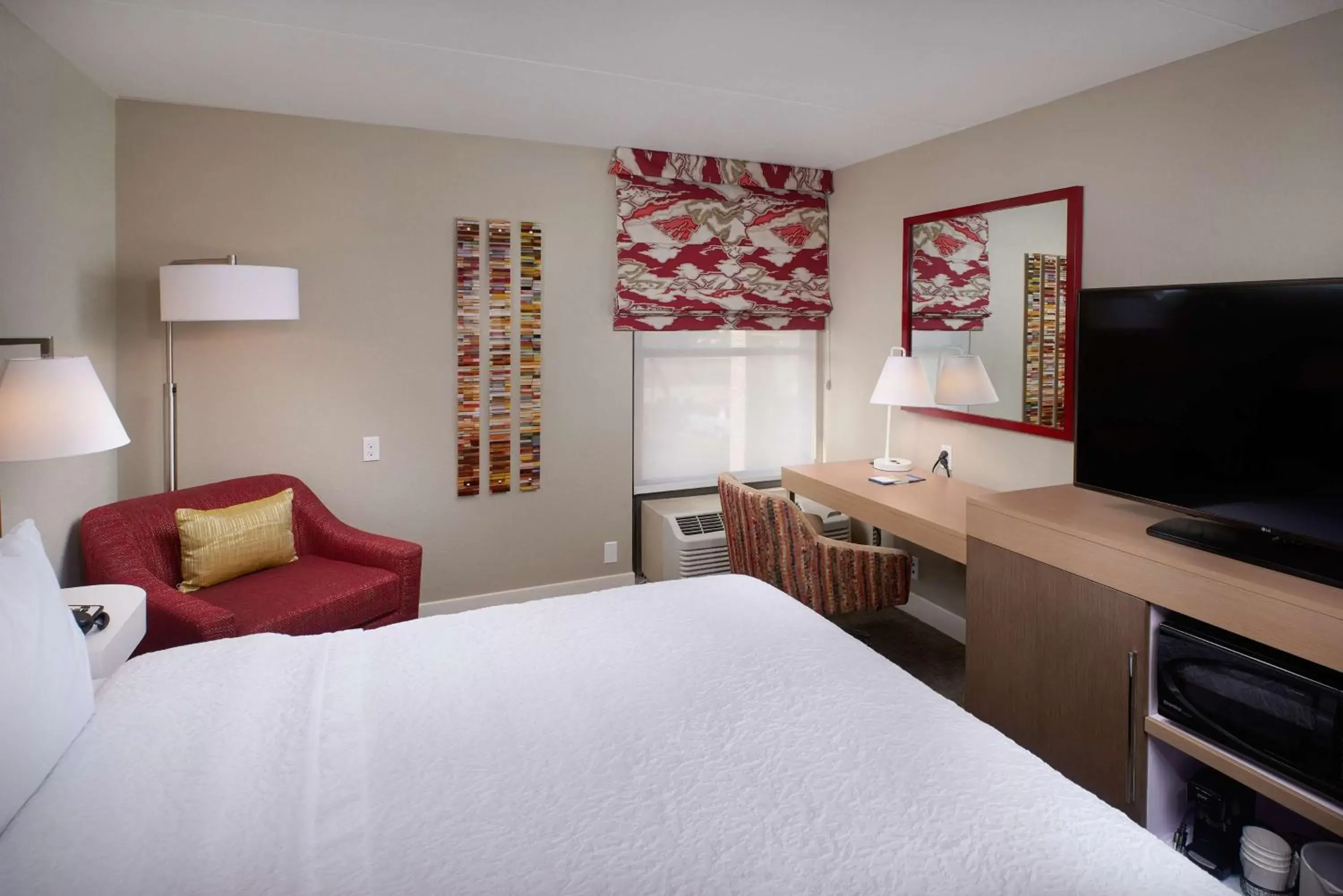 King Room in Hampton Inn & Suites Scottsdale On Shea Blvd King Room in Hampton Inn & Suites Scottsdale On Shea Blvd